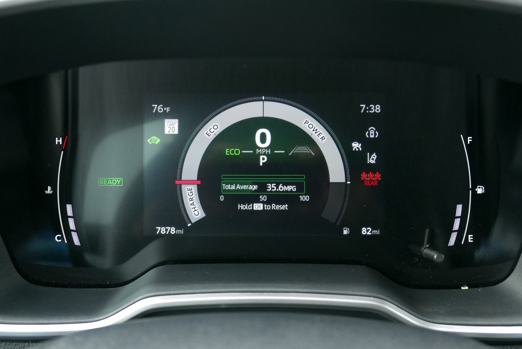 2024 Toyota Corolla Cross Hybrid XSE photo 14