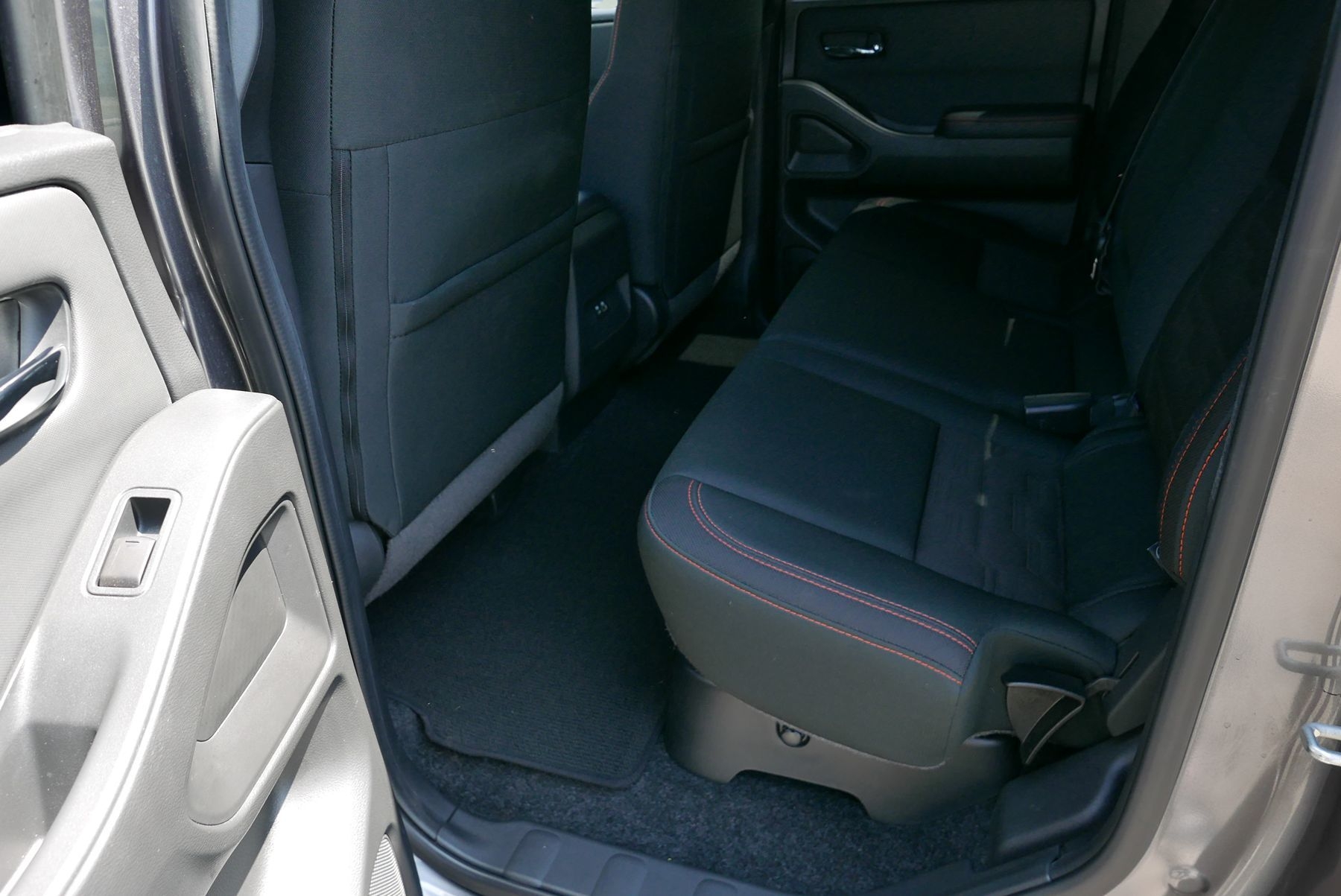 2022 Nissan Frontier PRO-X photo 10
