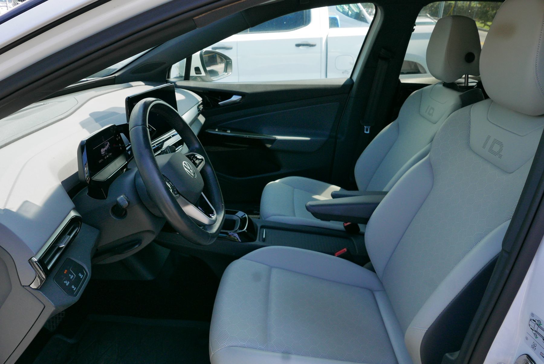 2022 Volkswagen ID.4 Pro S photo 9