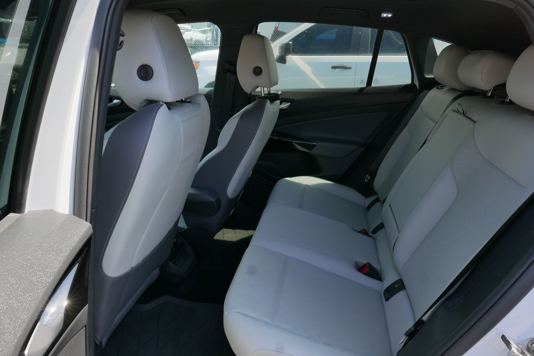 2022 Volkswagen ID.4 Pro S photo 10