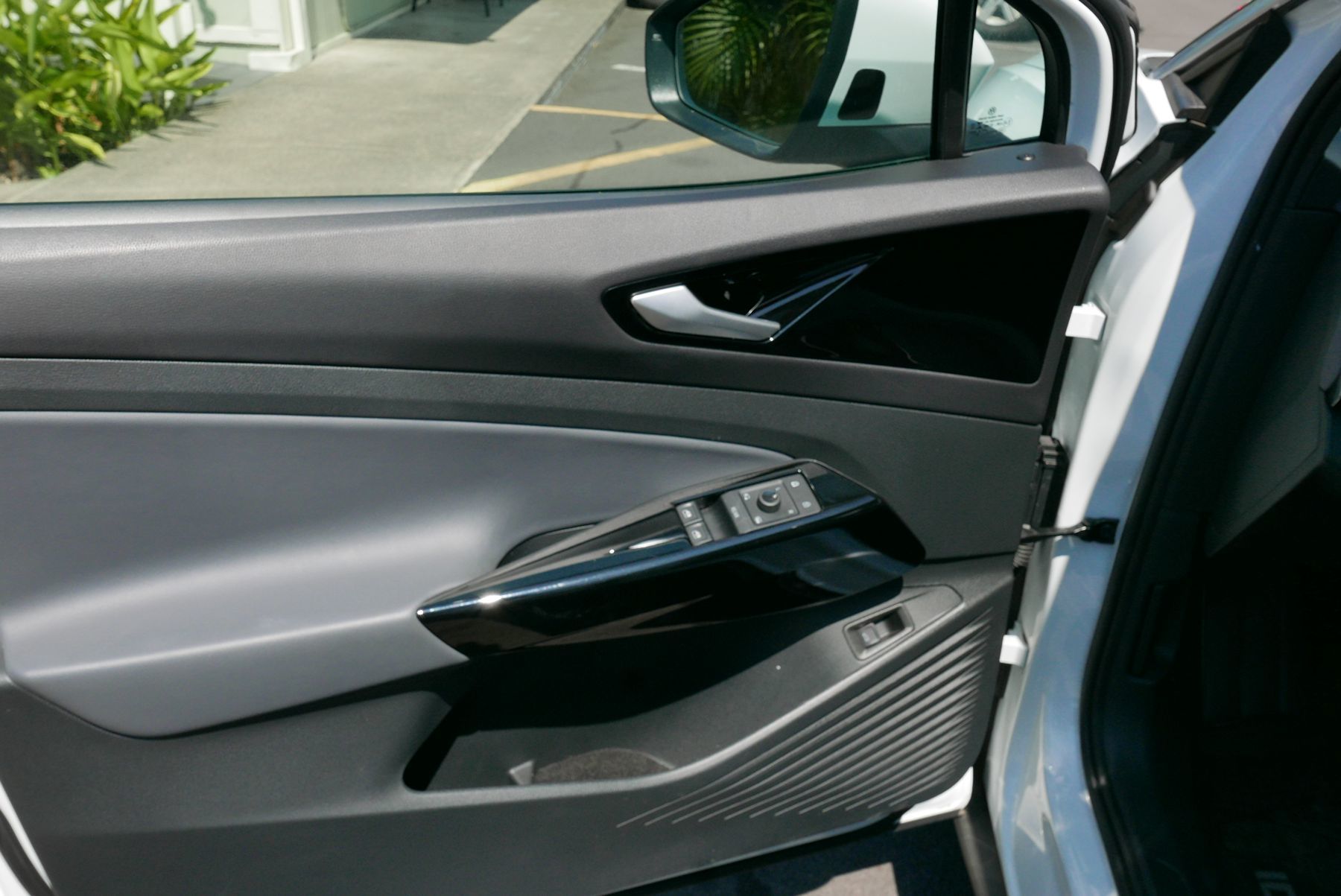 2022 Volkswagen ID.4 Pro S photo 17