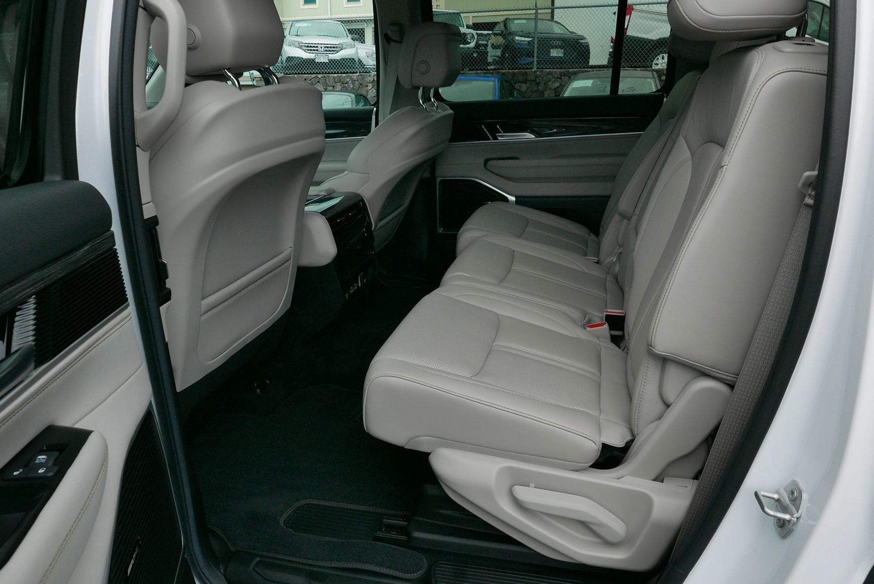 2022 Jeep Wagoneer Series II photo 8