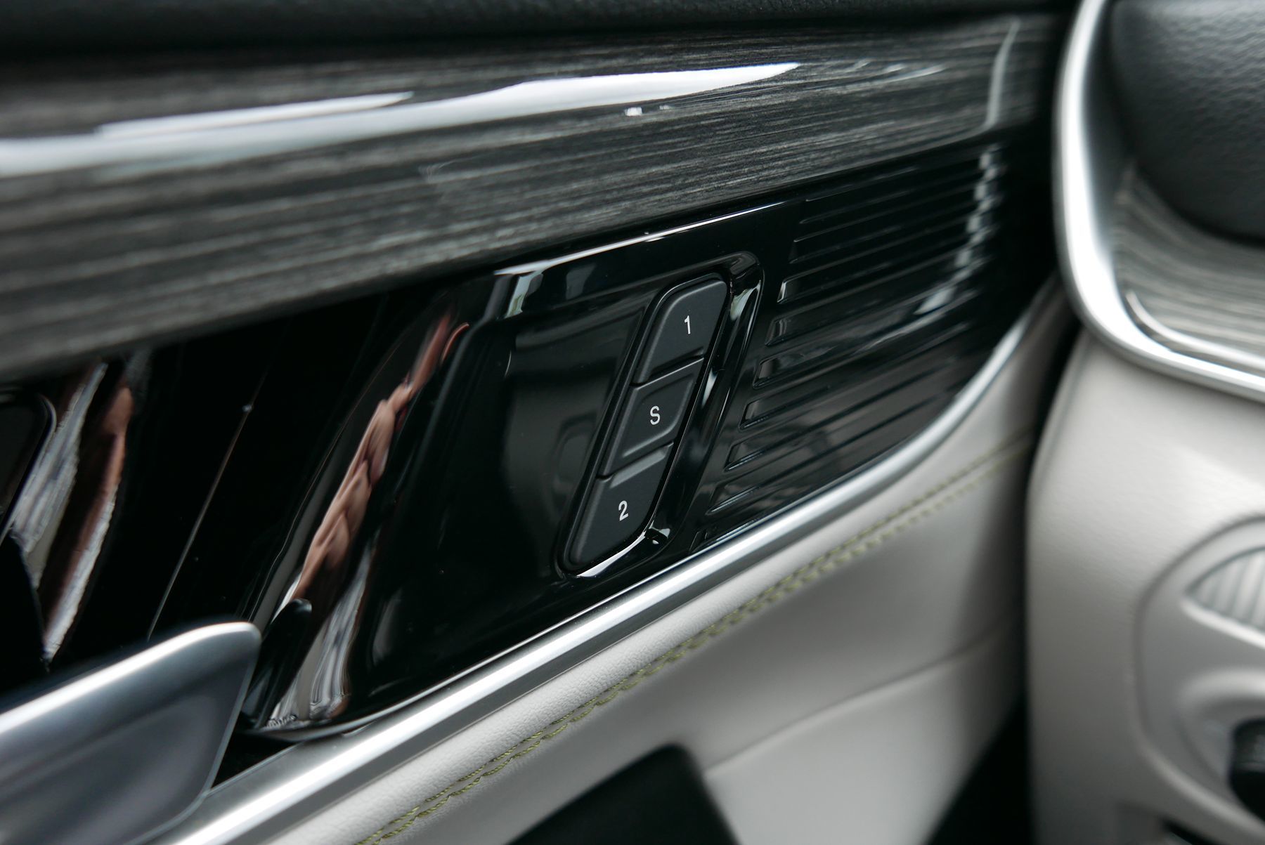 2022 Jeep Wagoneer Series II photo 13