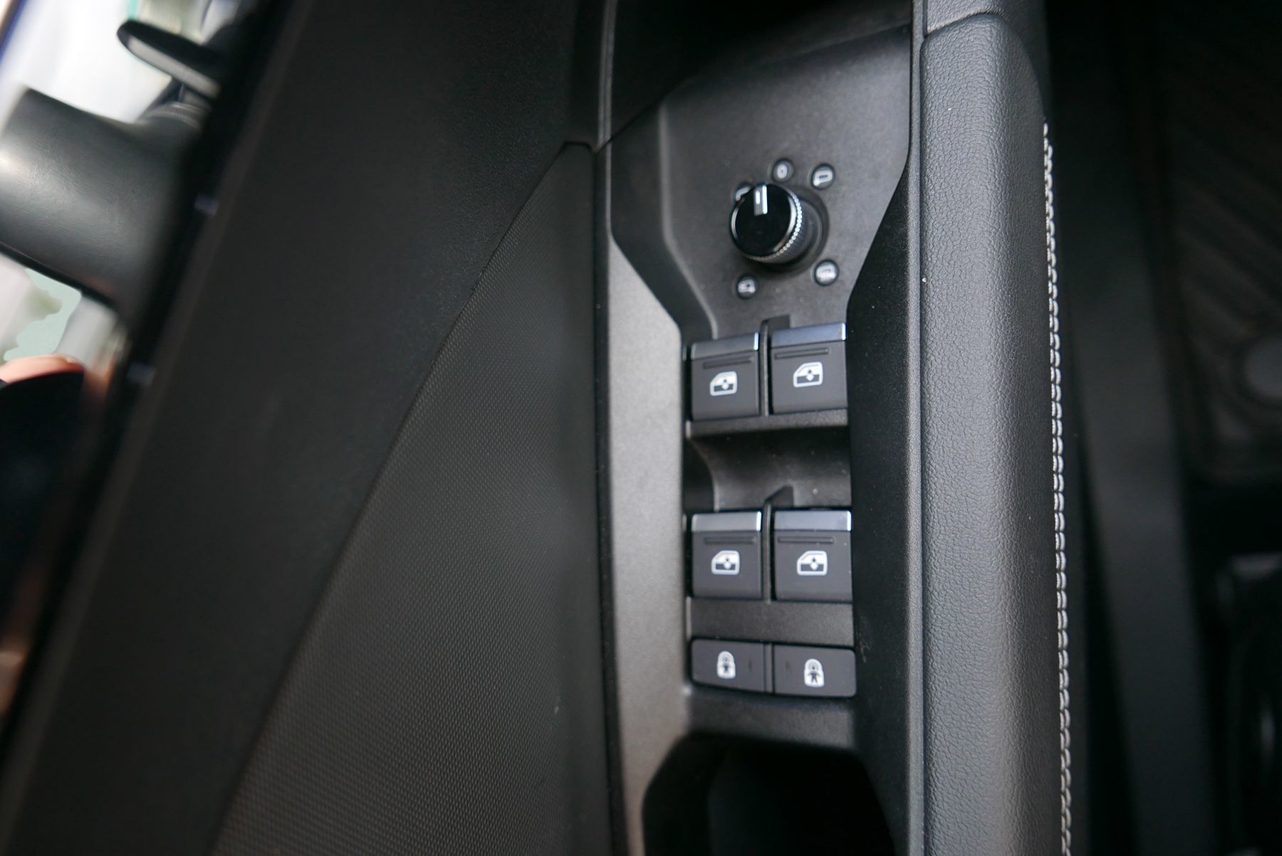 2023 Audi Q4 50 E-tron Premium Plus photo 17