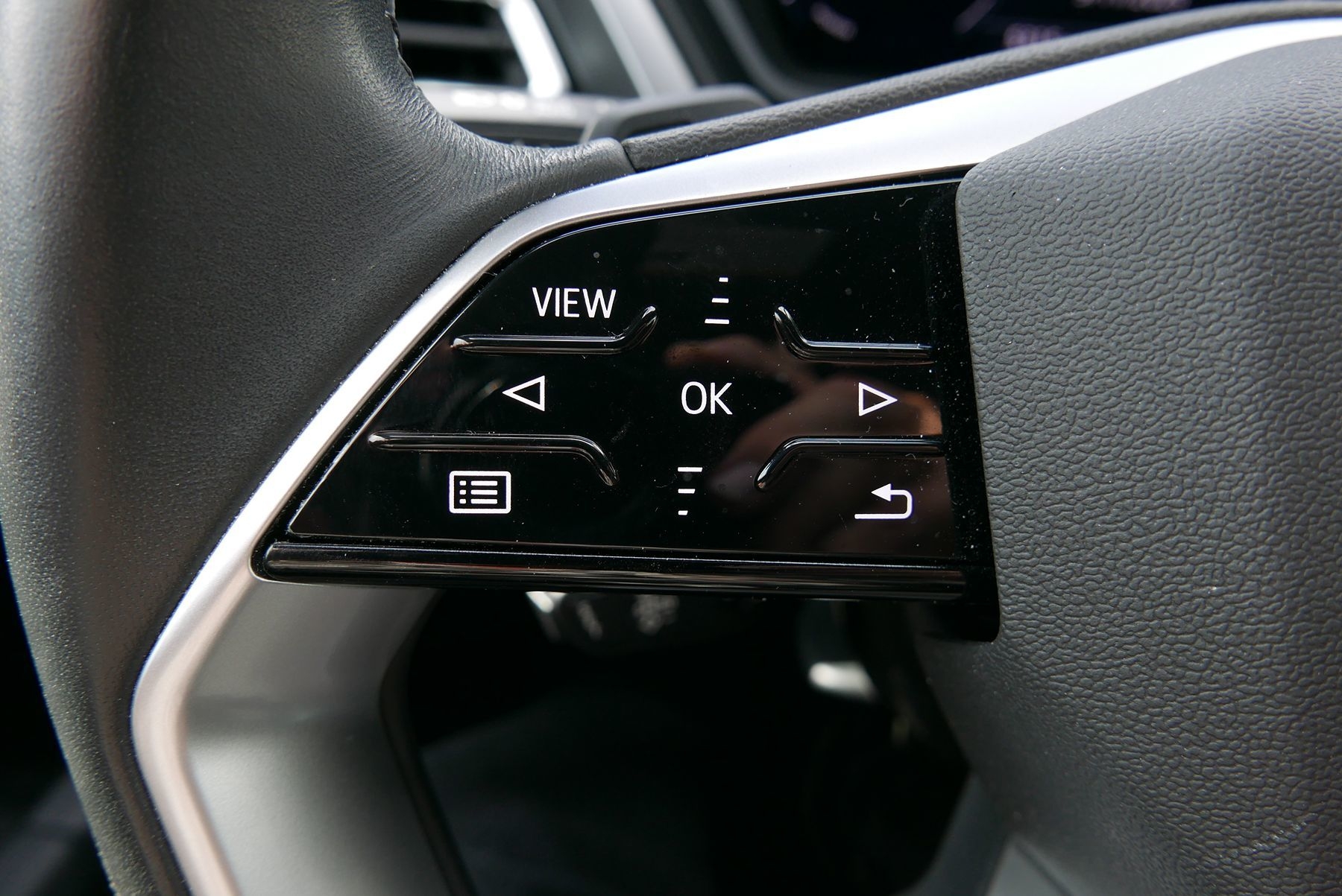 2023 Audi Q4 50 E-tron Premium Plus photo 20