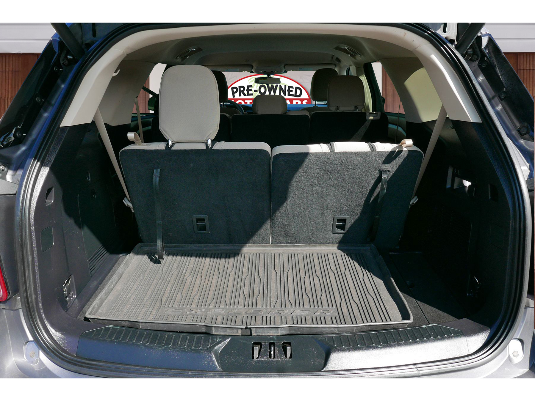 2022 Ford Explorer Base photo 12