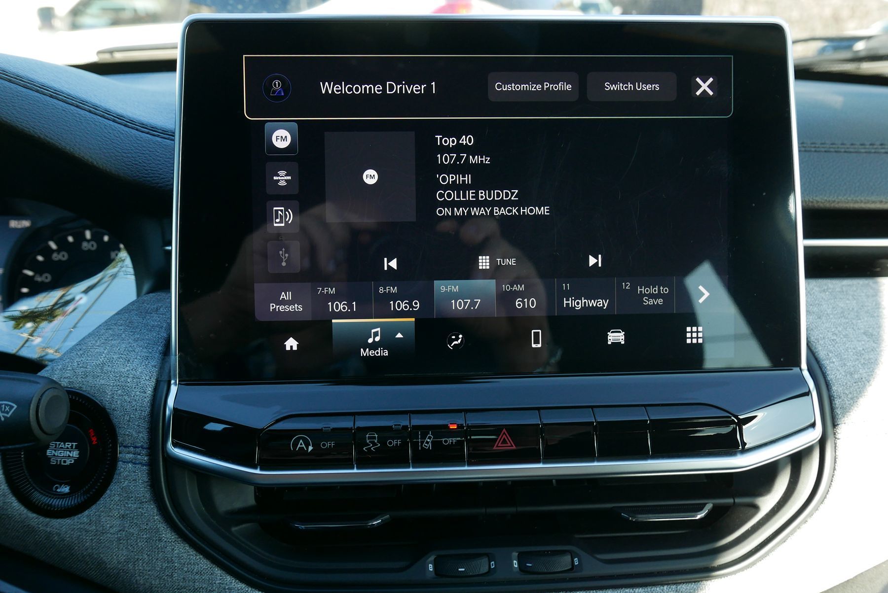 2023 Jeep Compass Latitude photo 18