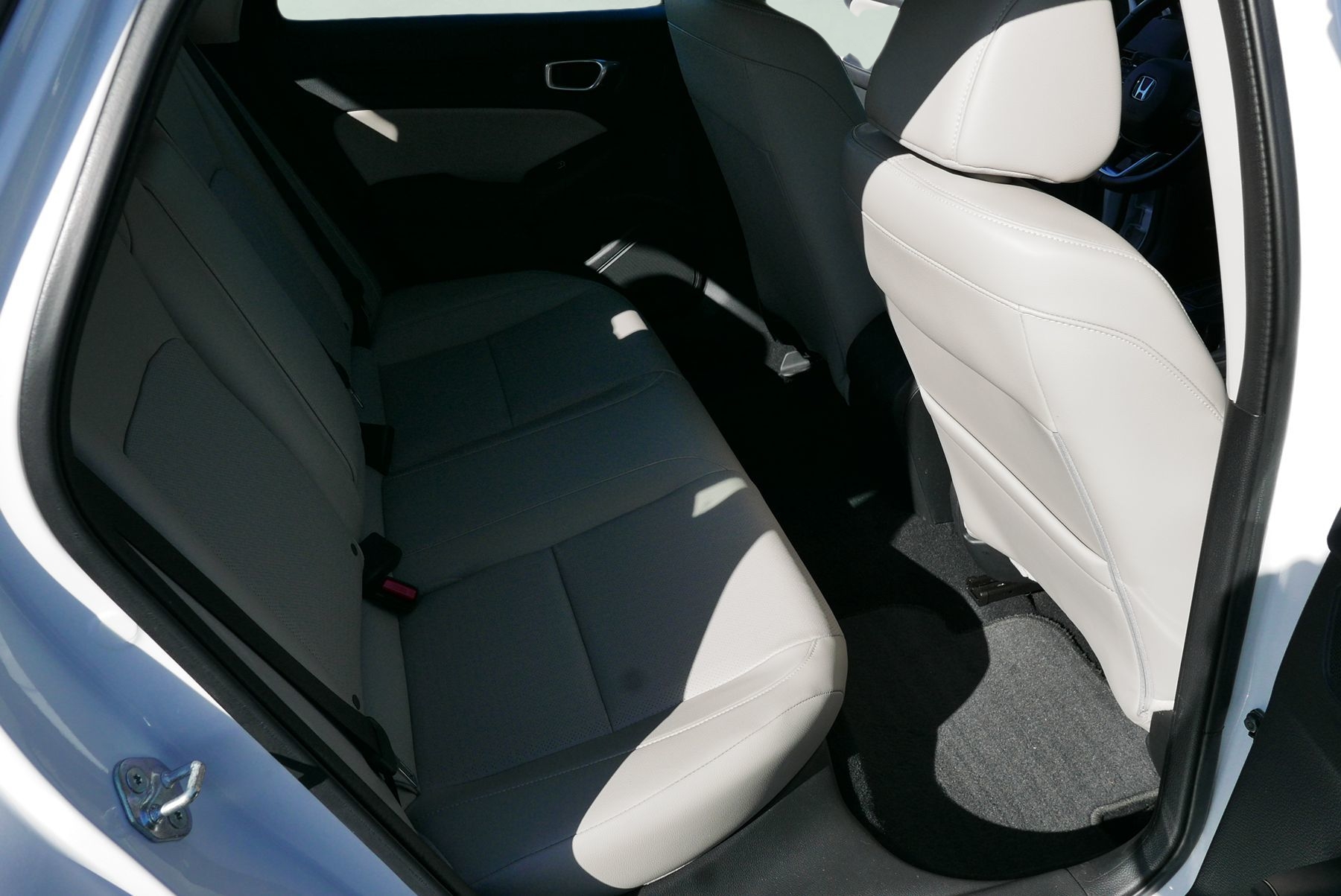 2023 Honda Civic Hatchback EX-L photo 12