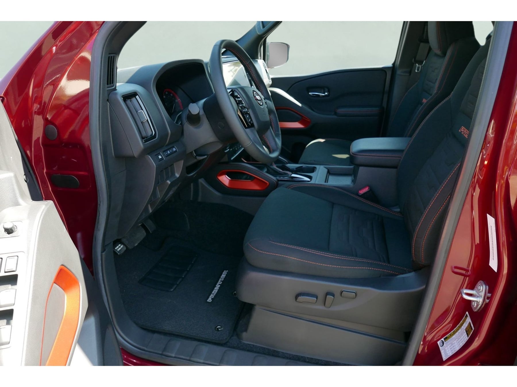 2025 Nissan Frontier PRO-X - Photo 9