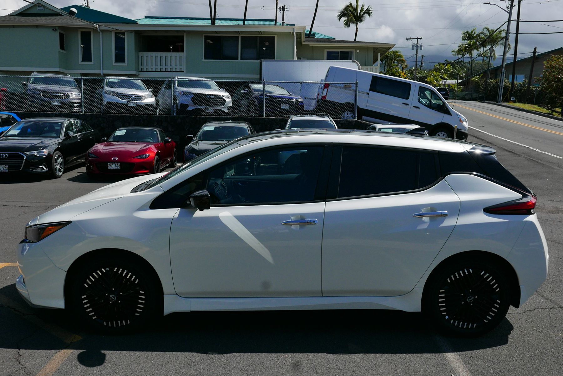 2025 Nissan Leaf SV Plus photo 8