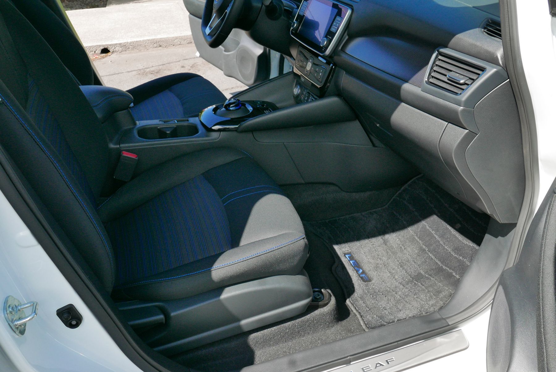 2025 Nissan Leaf SV Plus photo 11