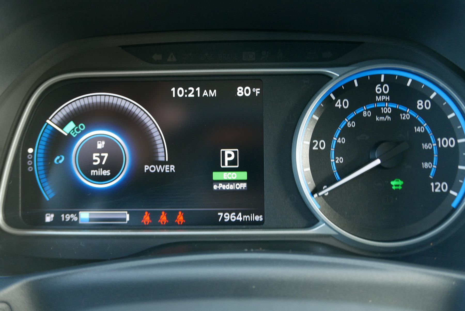 2025 Nissan Leaf SV Plus photo 14