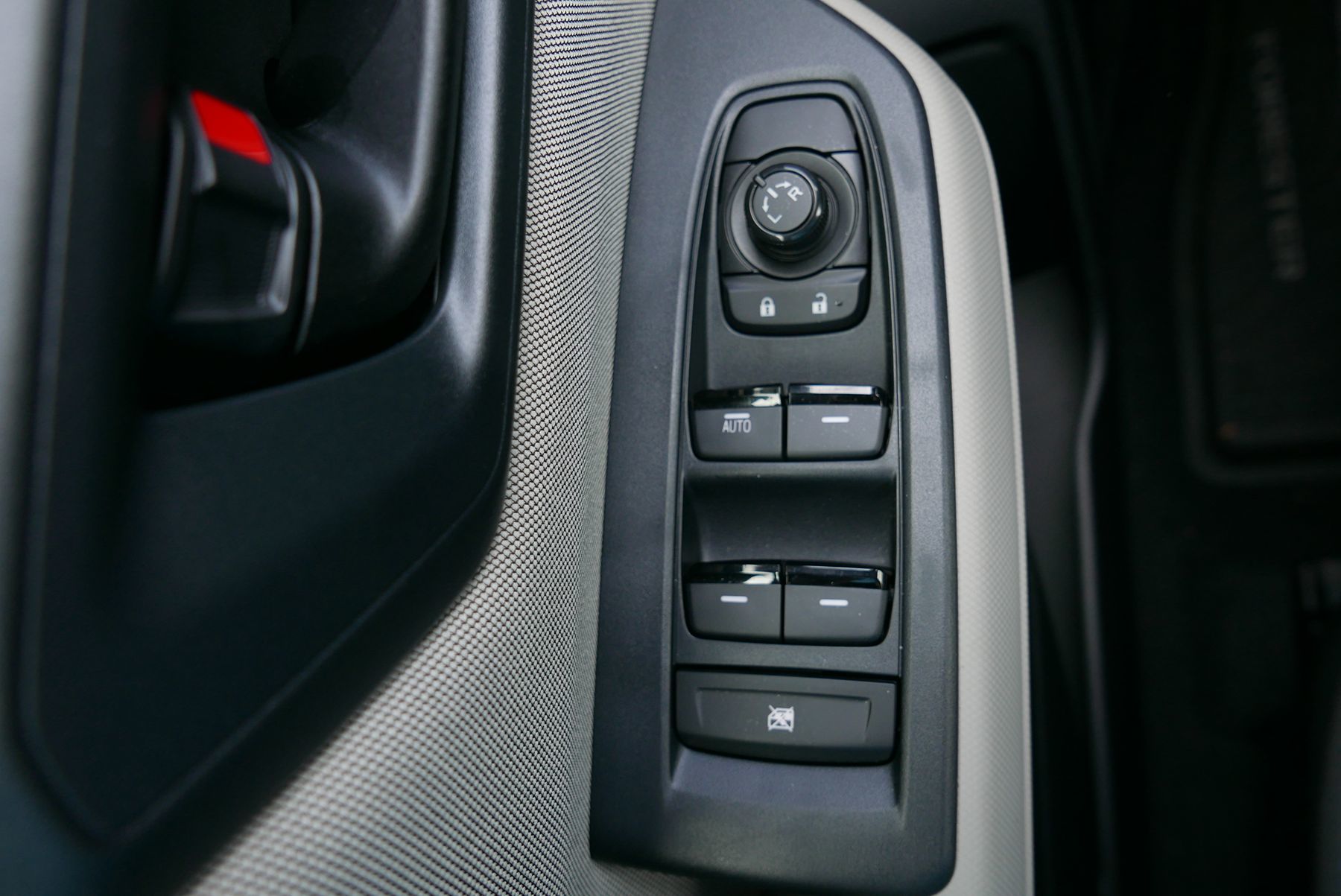 2025 Subaru Forester Base photo 16