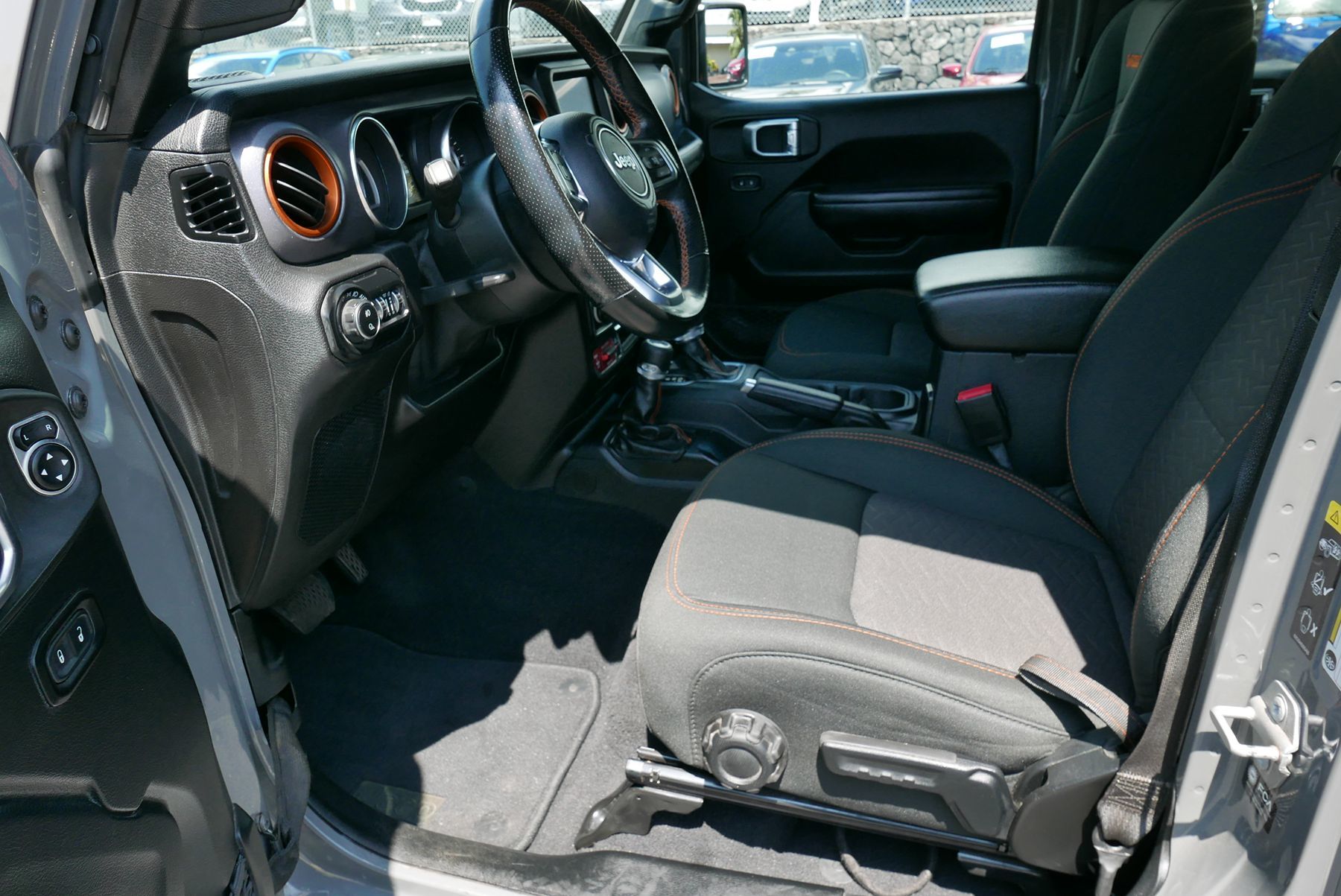2021 Jeep Gladiator Mojave photo 9