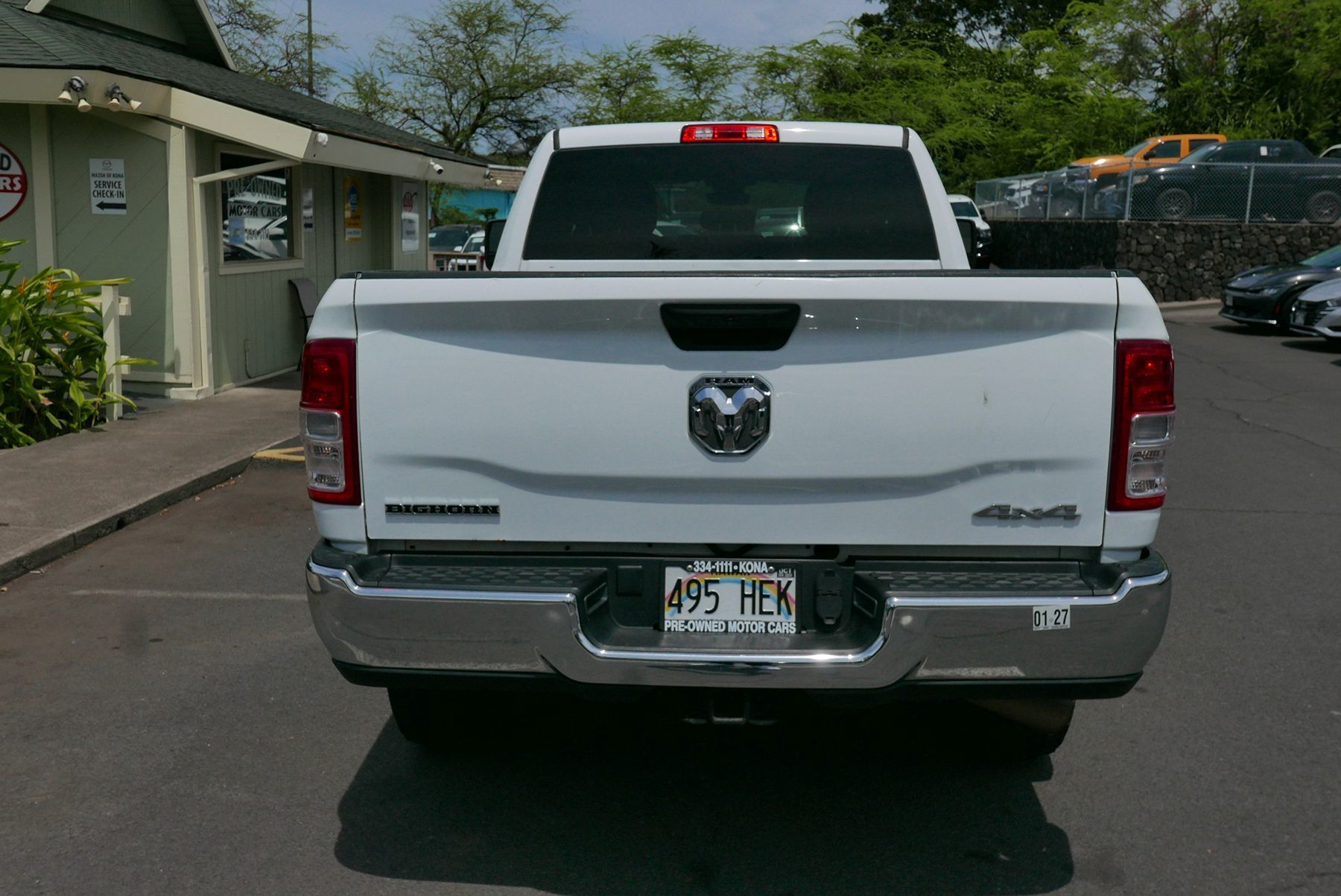 View vehicle photo 6