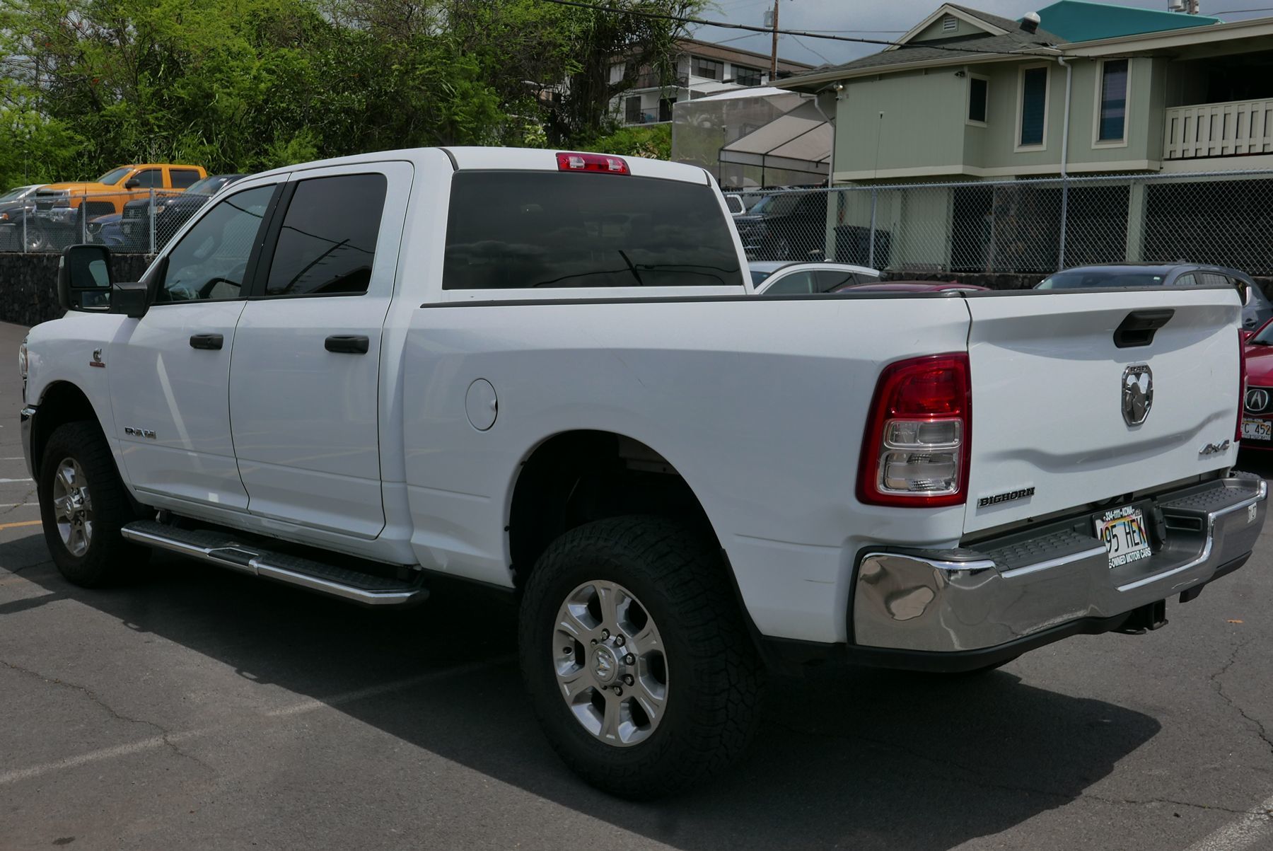 View vehicle photo 7