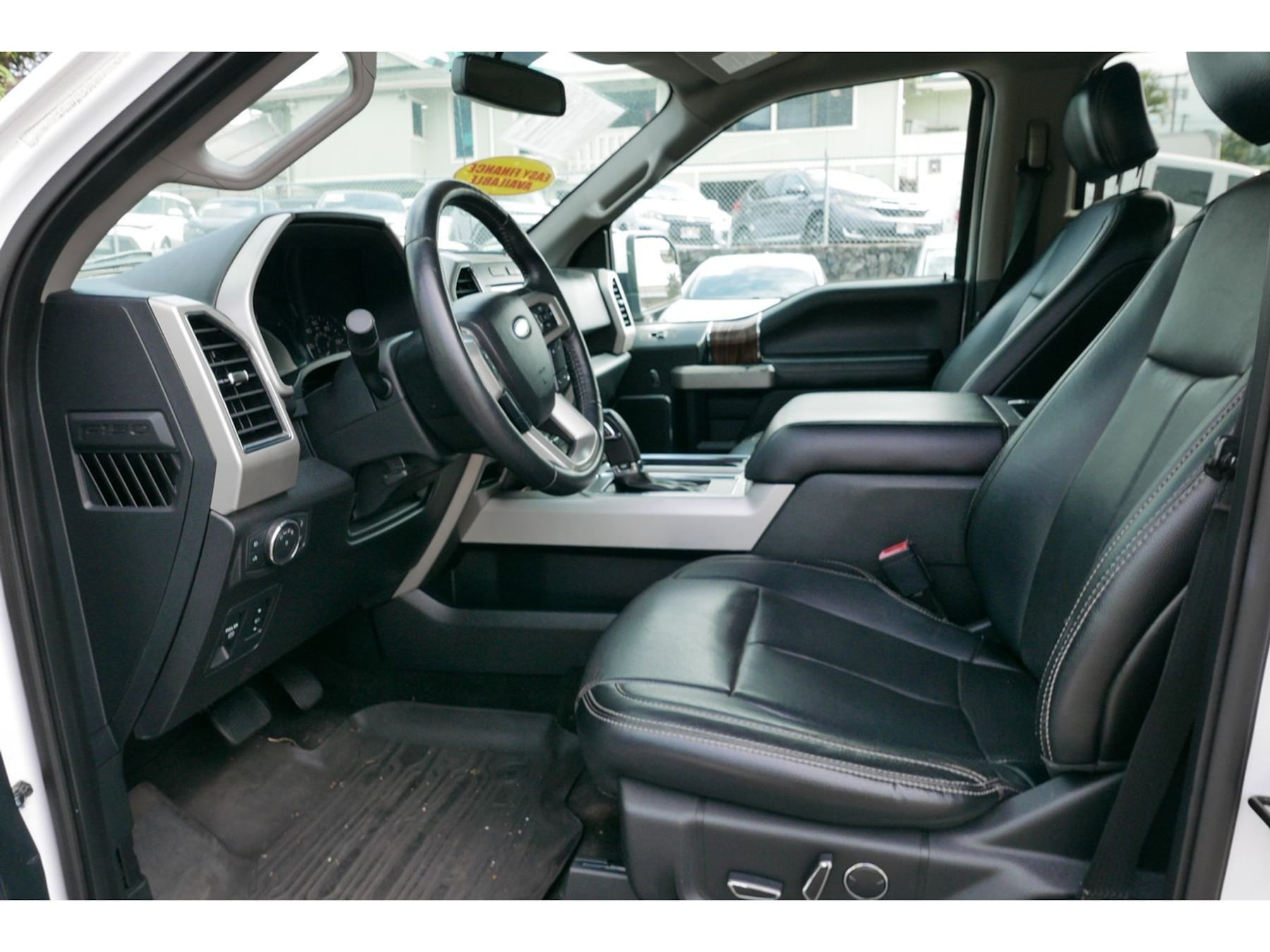 Ford F-150 photo 2
