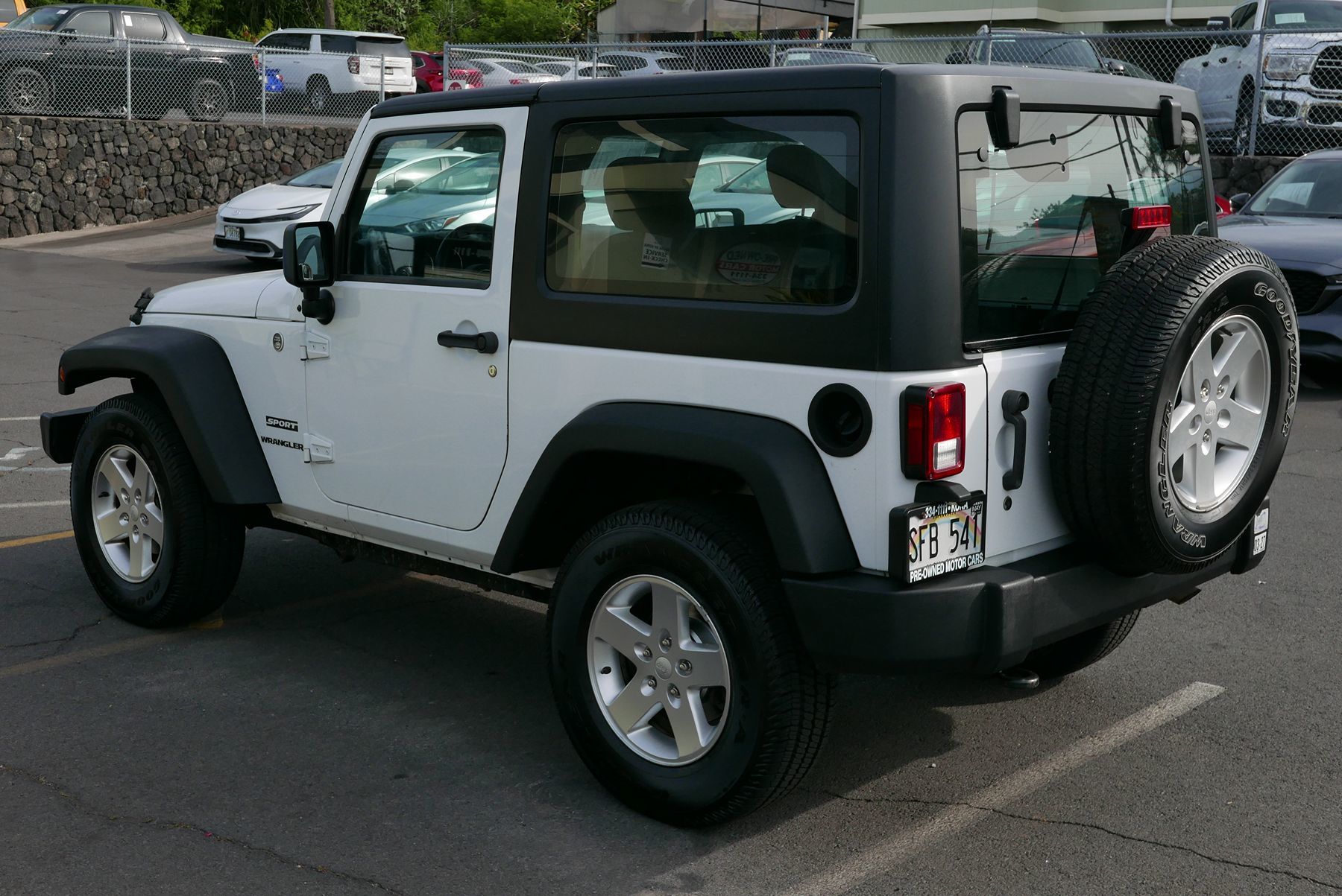 View vehicle photo 7