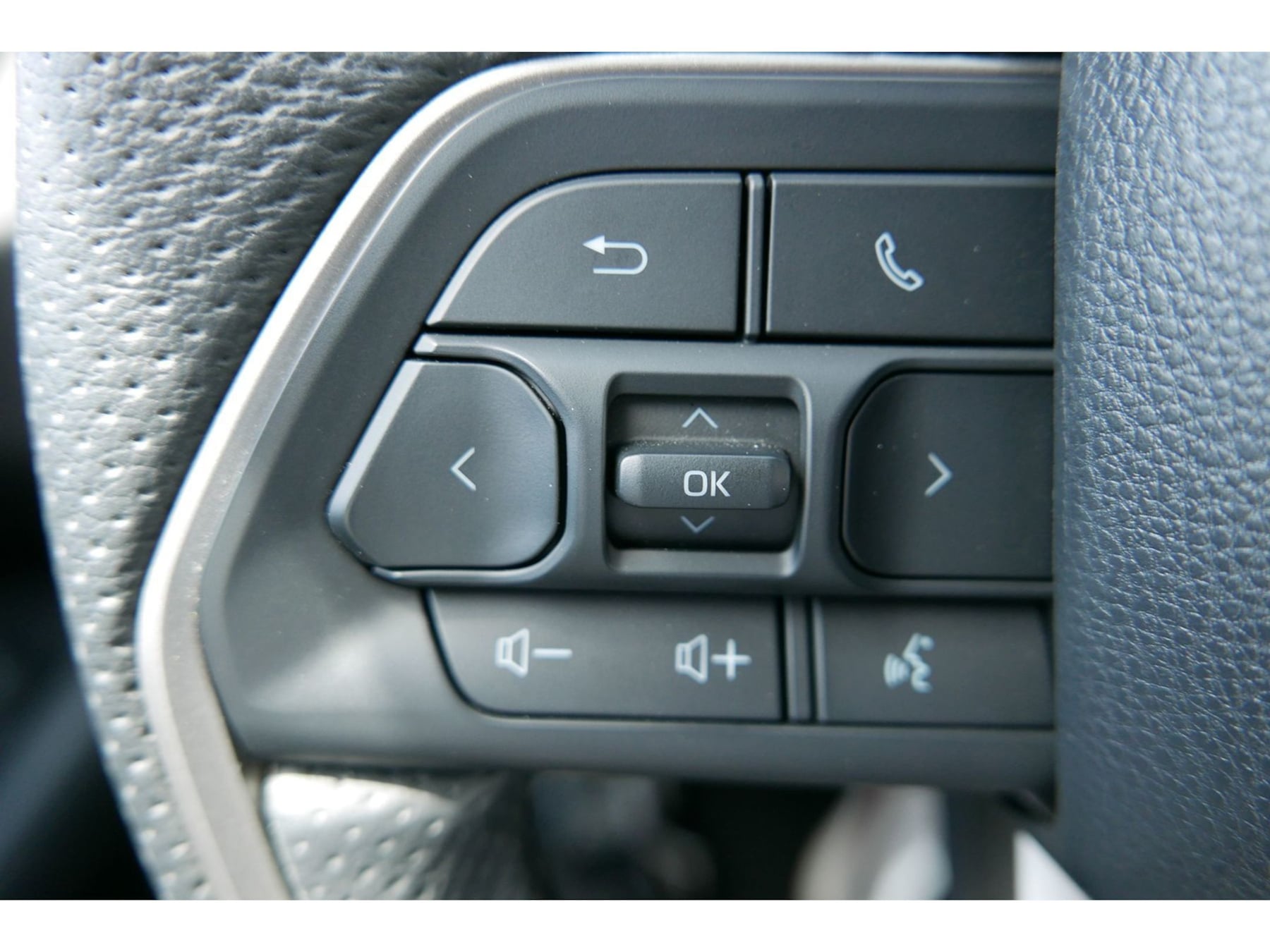 Toyota Tacoma photo 10