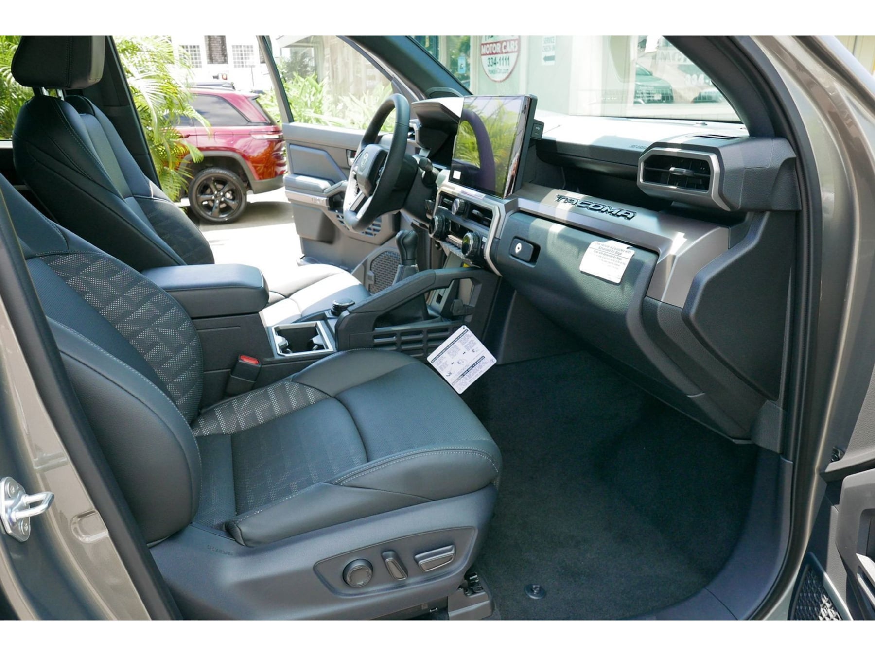 Toyota Tacoma photo 4