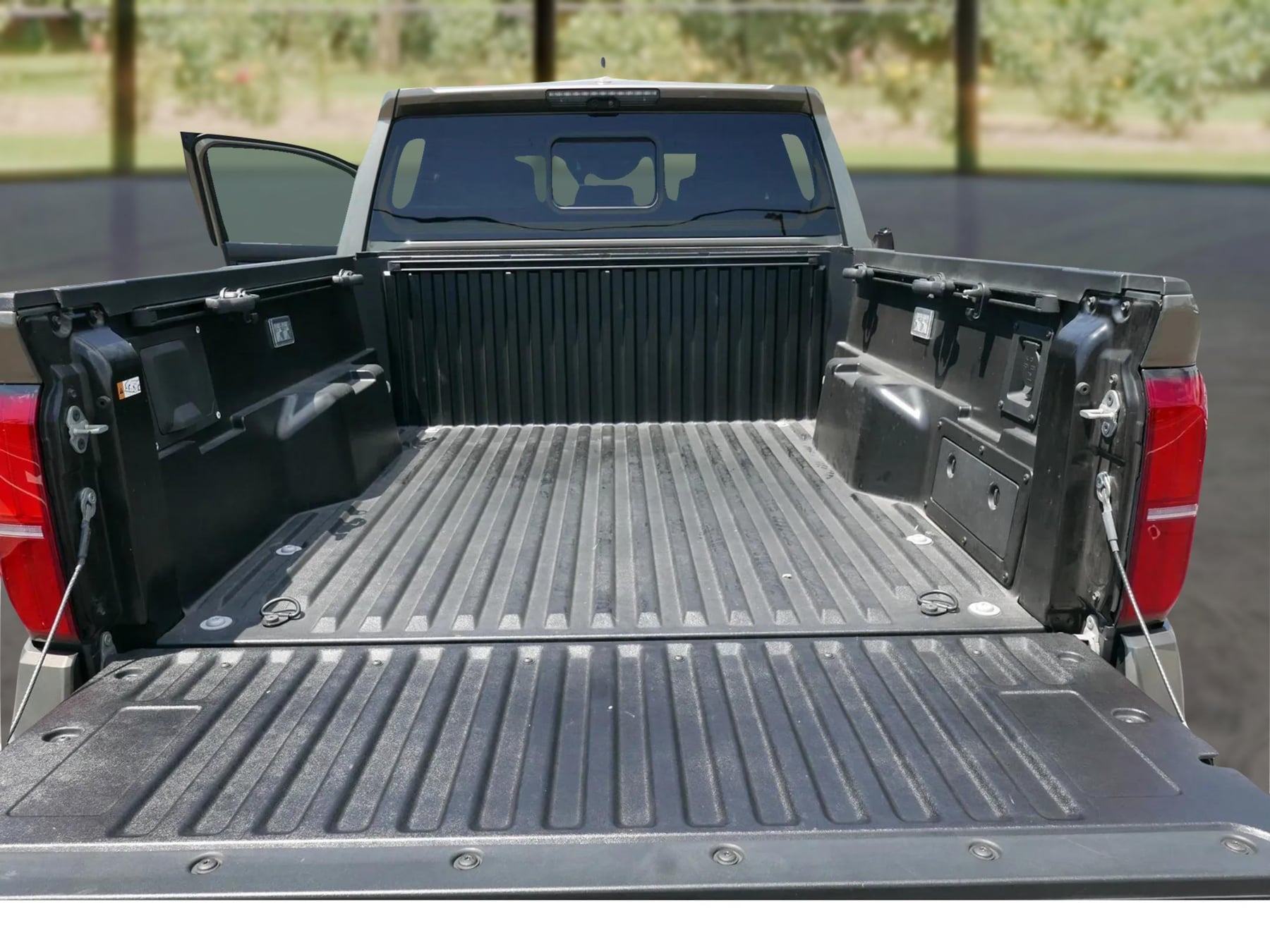 Toyota Tacoma photo 28