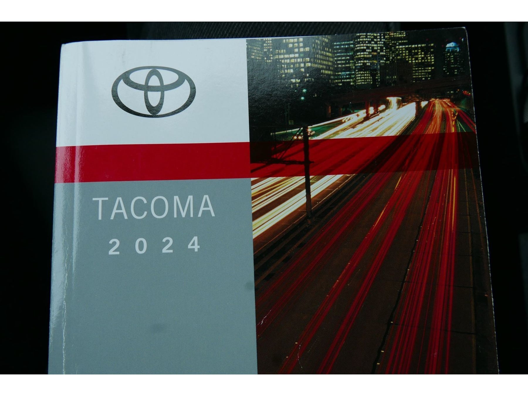 Toyota Tacoma photo 18