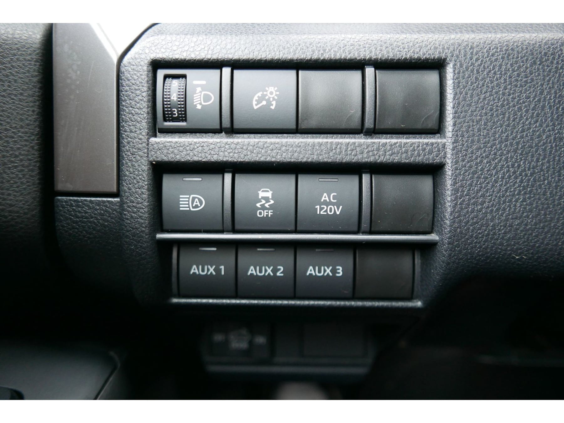 Toyota Tacoma photo 10