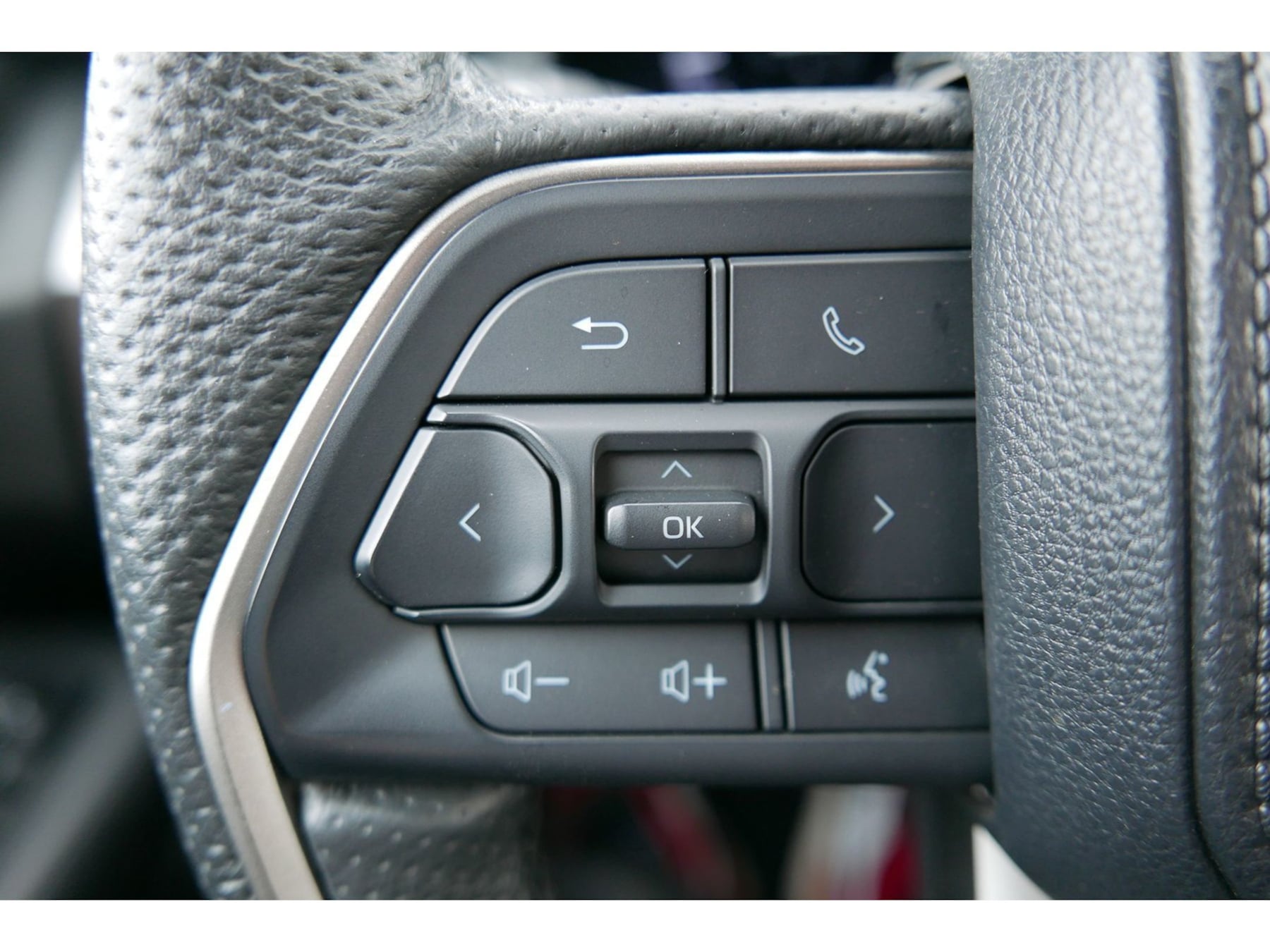 Toyota Tacoma photo 11