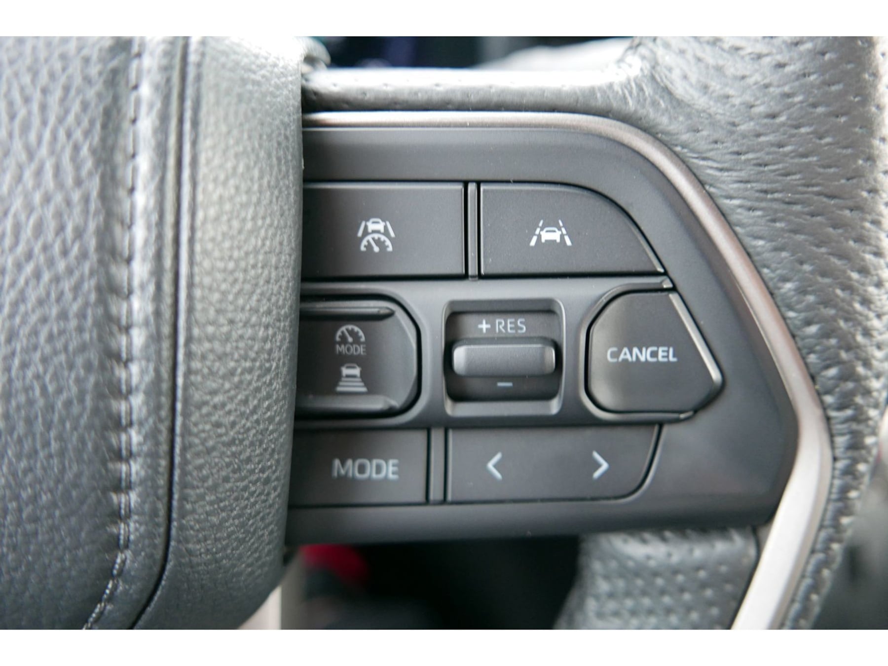 Toyota Tacoma photo 12