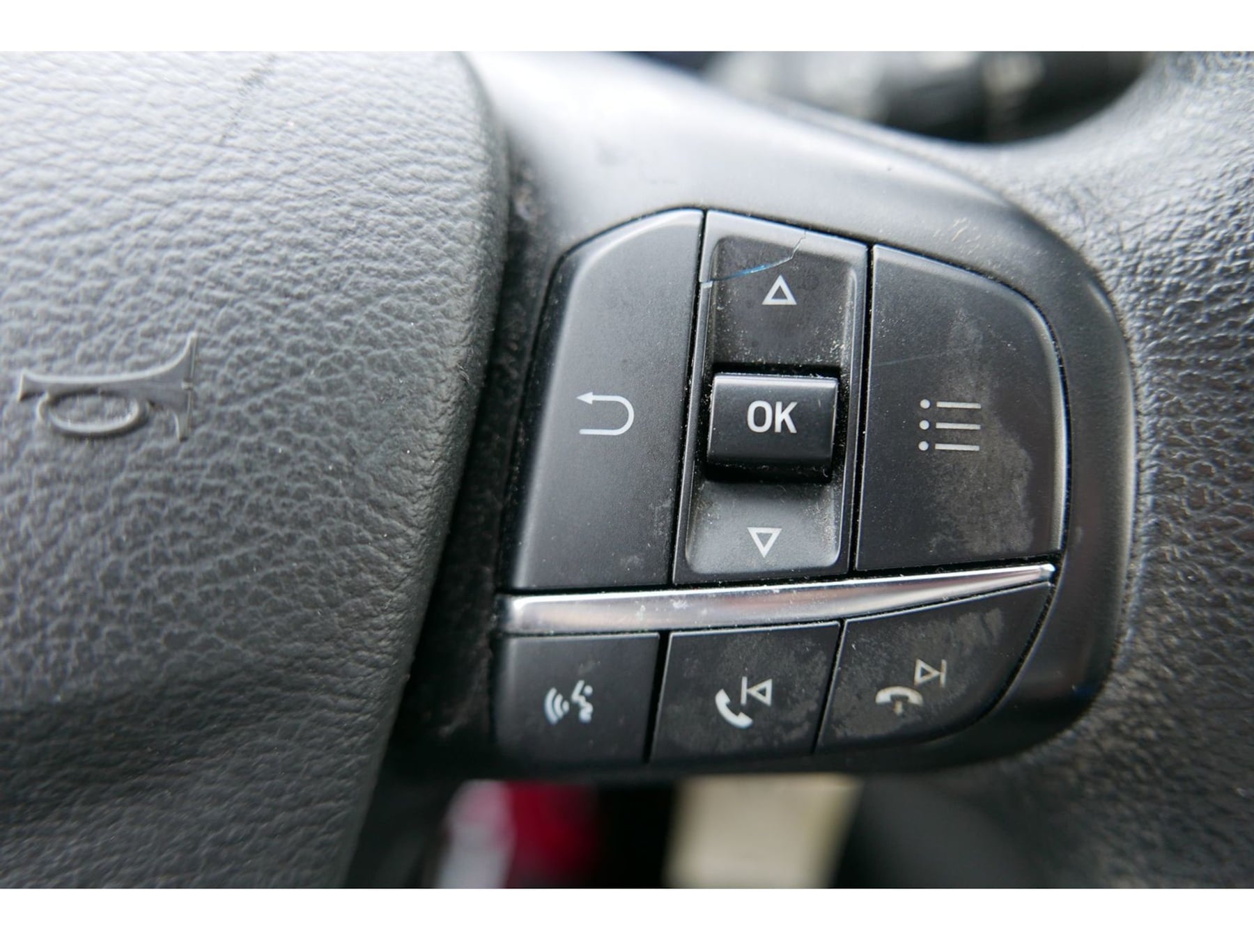 Ford Transit photo 10