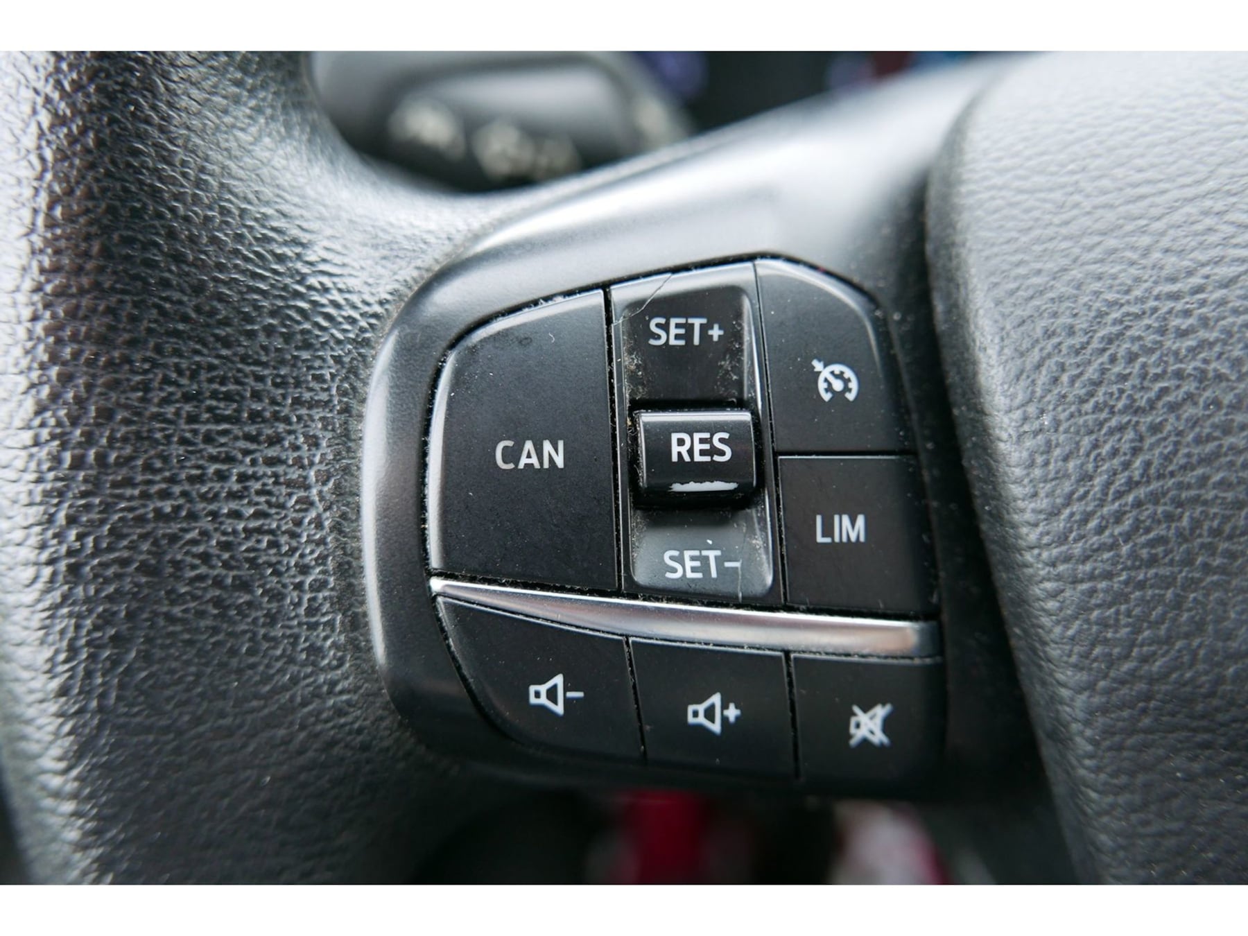 Ford Transit photo 9