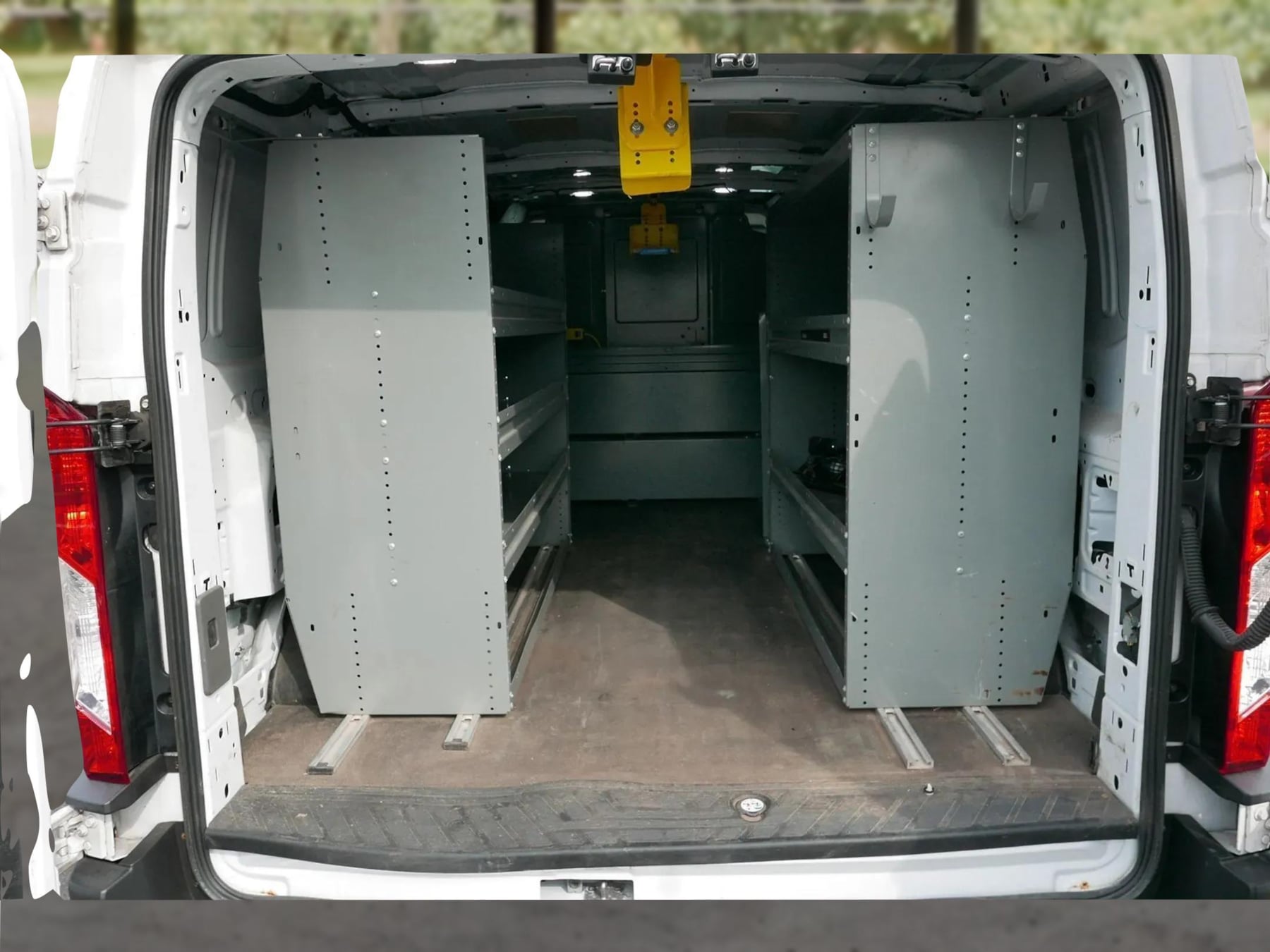 Ford Transit photo 21