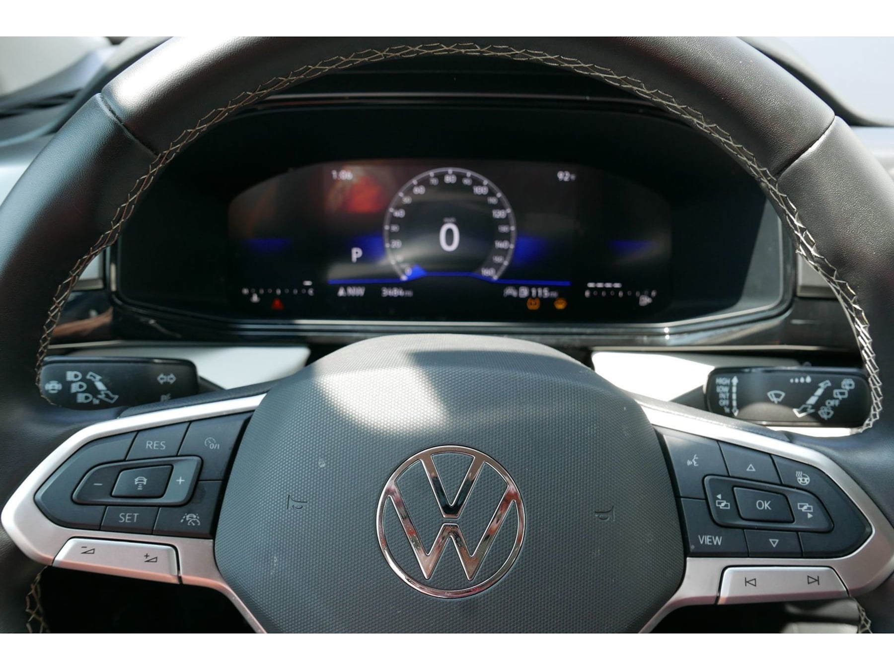Volkswagen Taos photo 8
