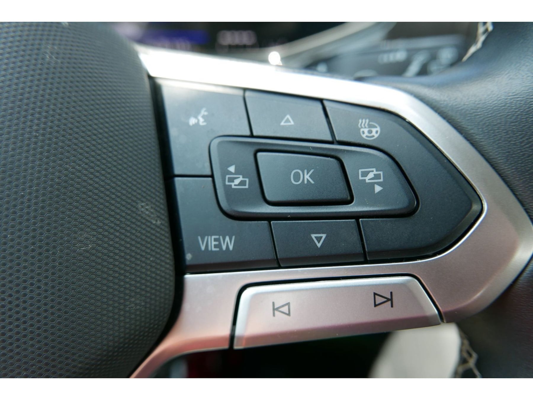 Volkswagen Taos photo 12