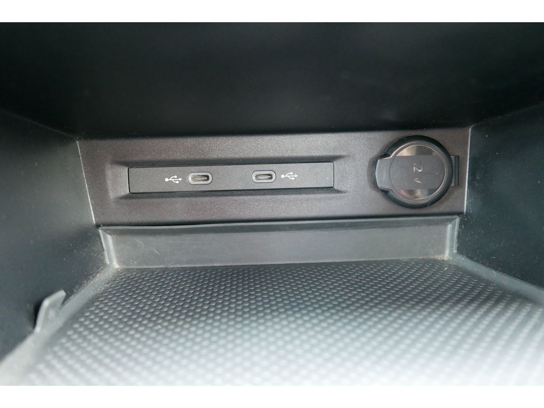 Volkswagen Taos photo 16