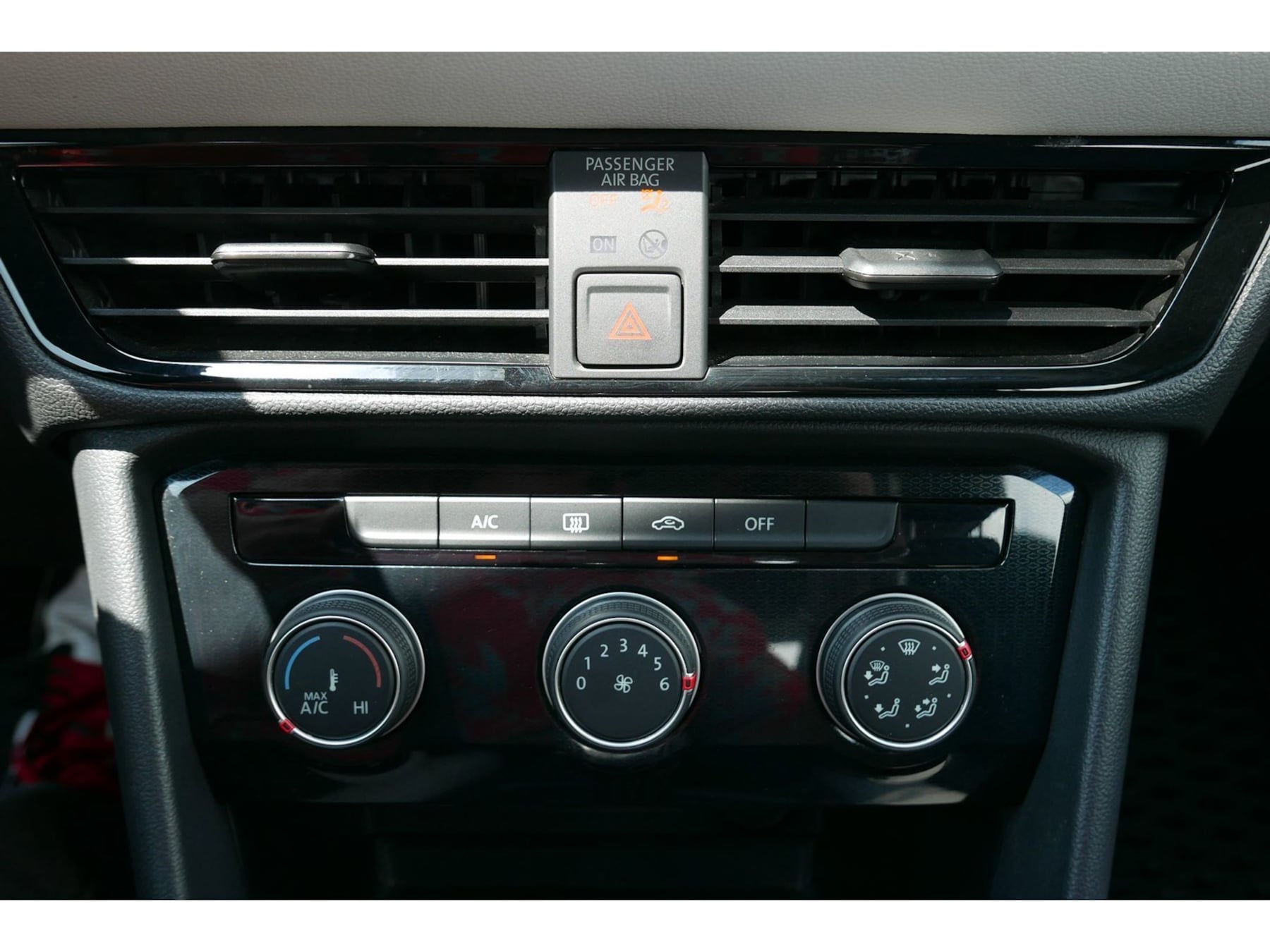 Volkswagen Taos photo 15