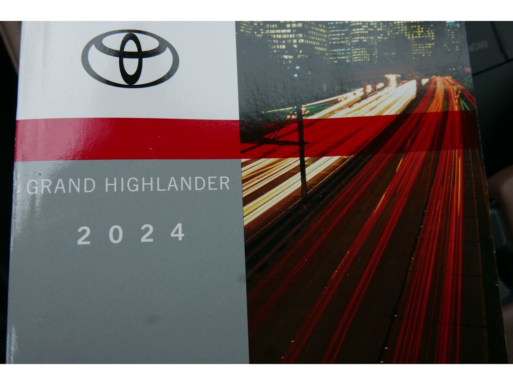 Toyota Grand Highlander photo 29