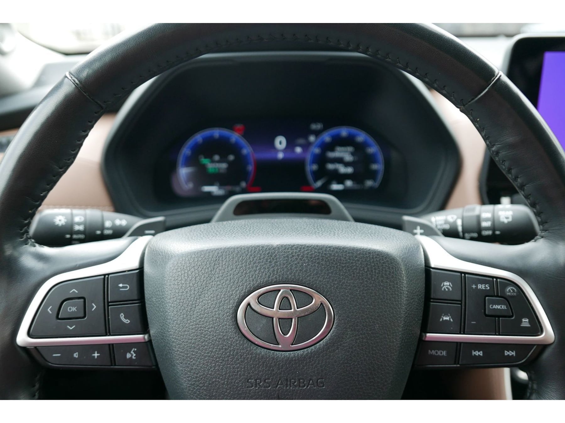 Toyota Grand Highlander photo 16