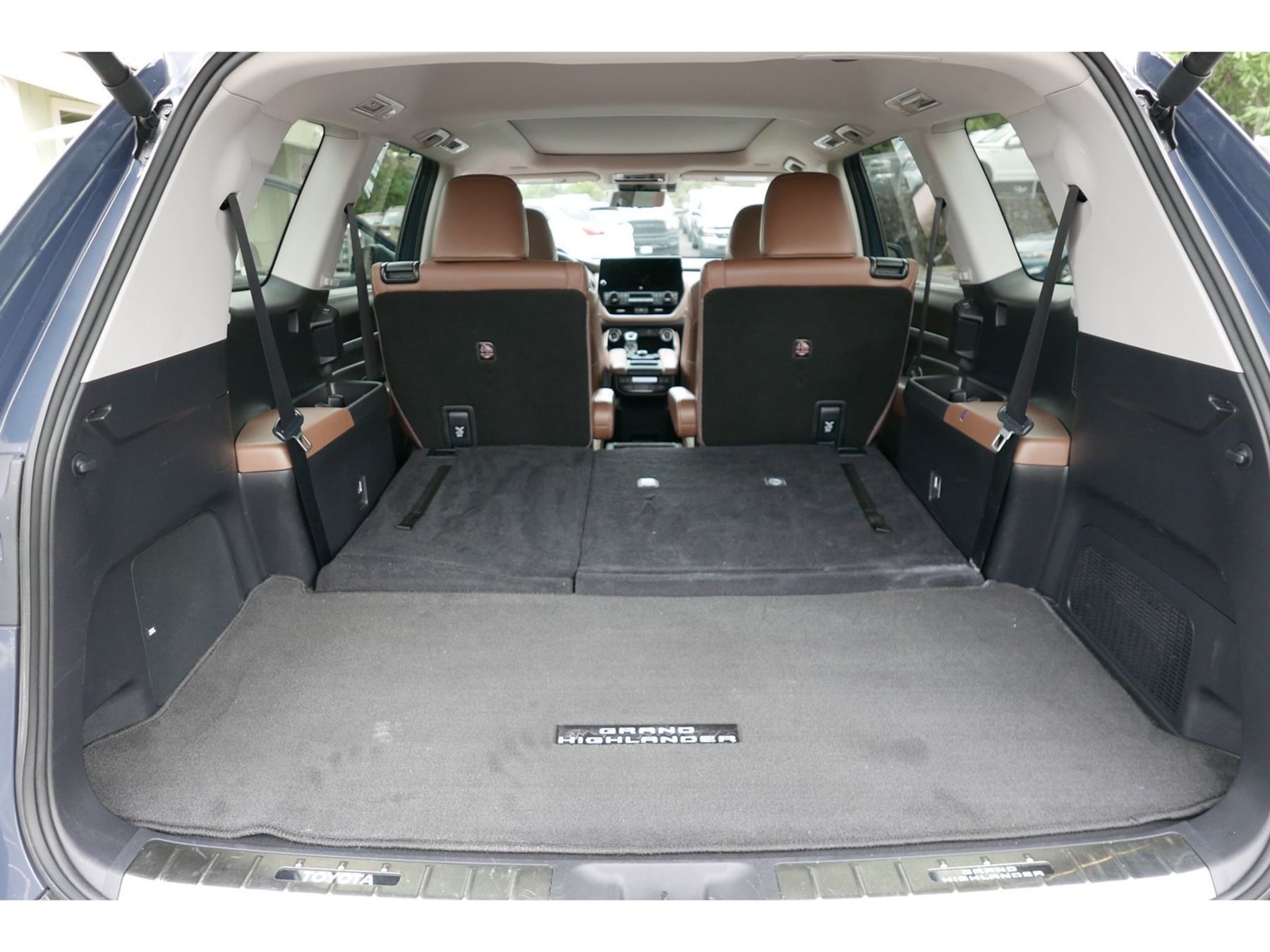 Toyota Grand Highlander photo 13