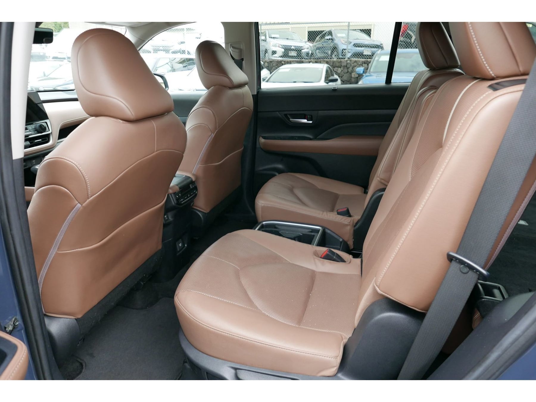 Toyota Grand Highlander photo 10