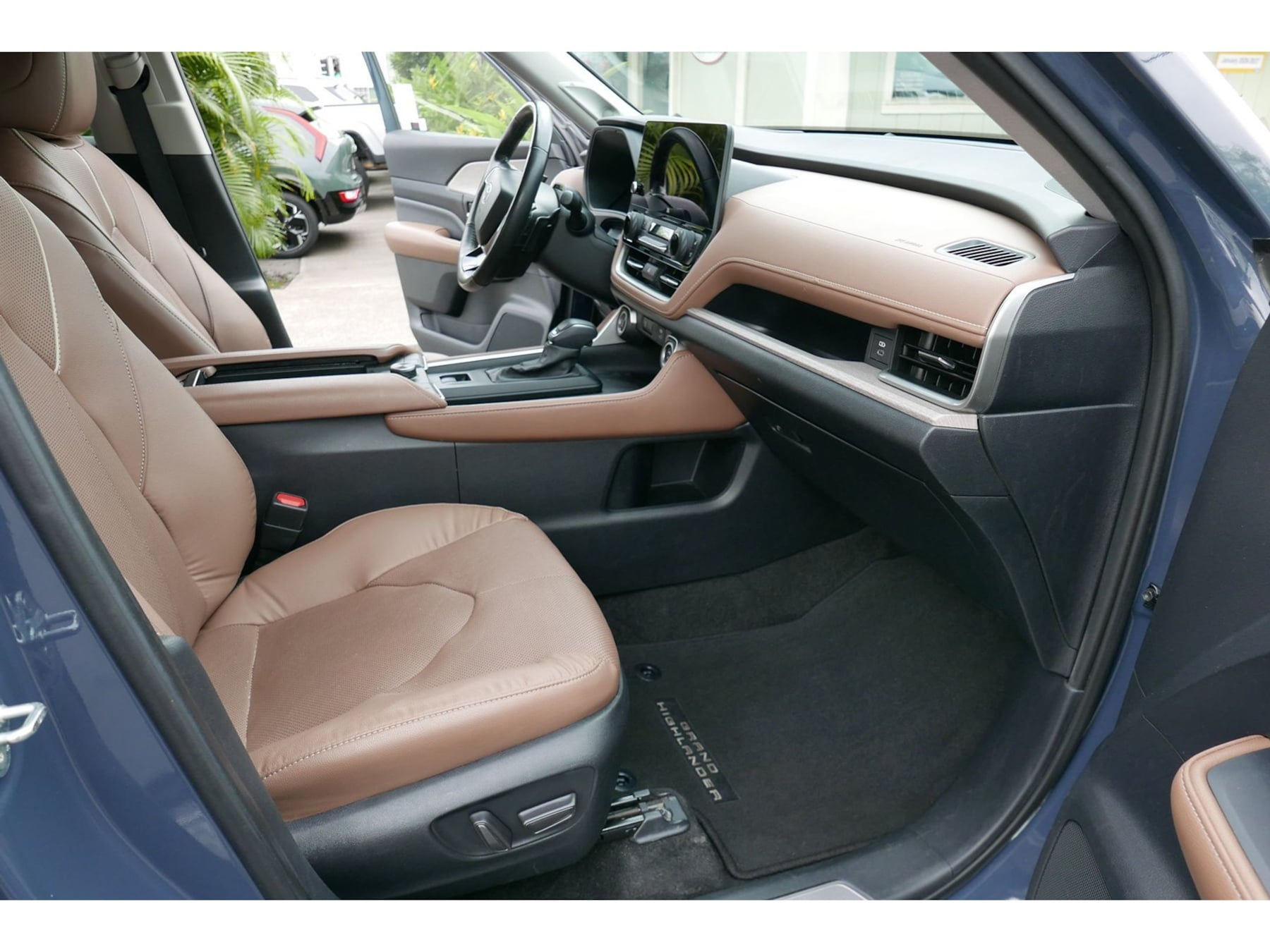Toyota Grand Highlander photo 11