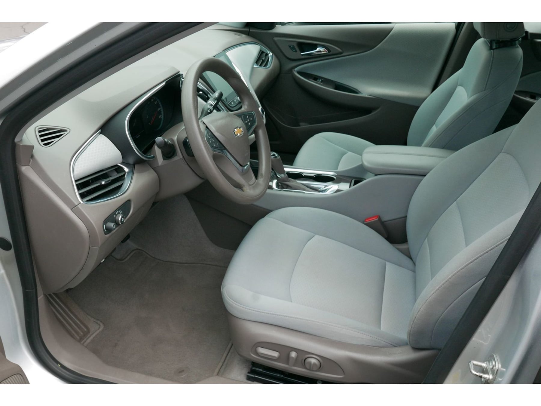 Chevrolet Malibu photo 9