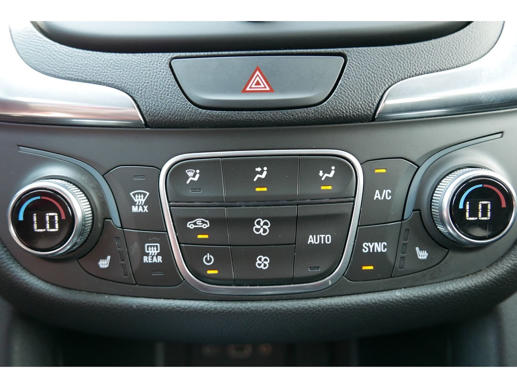 Chevrolet Equinox photo 14