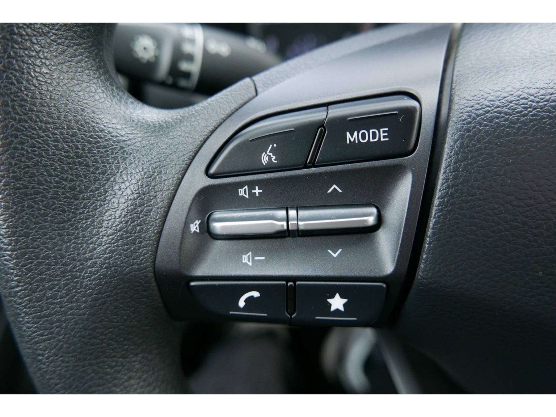 Hyundai Kona photo 11