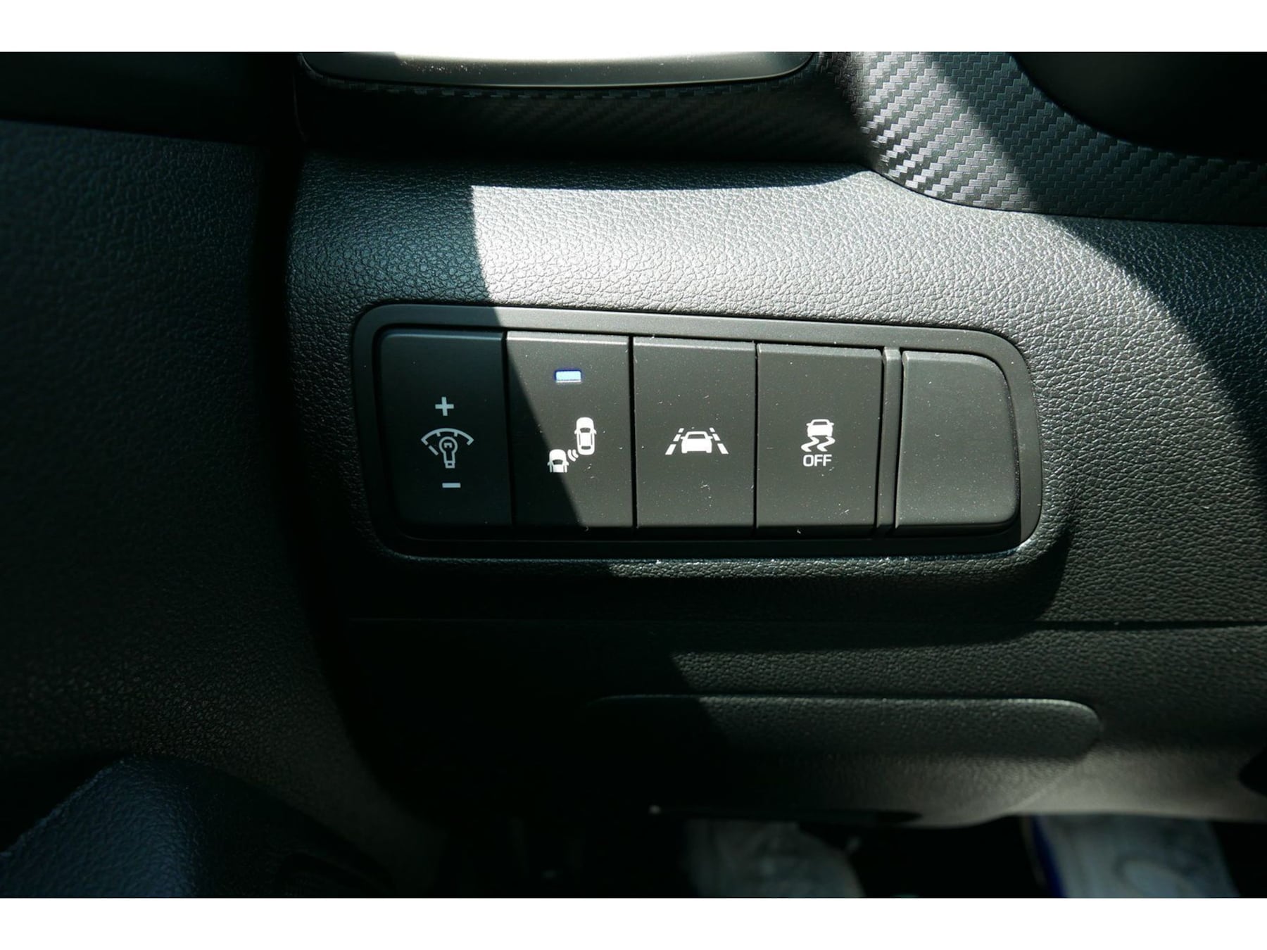 Photo 10 of this Hyundai Tucson