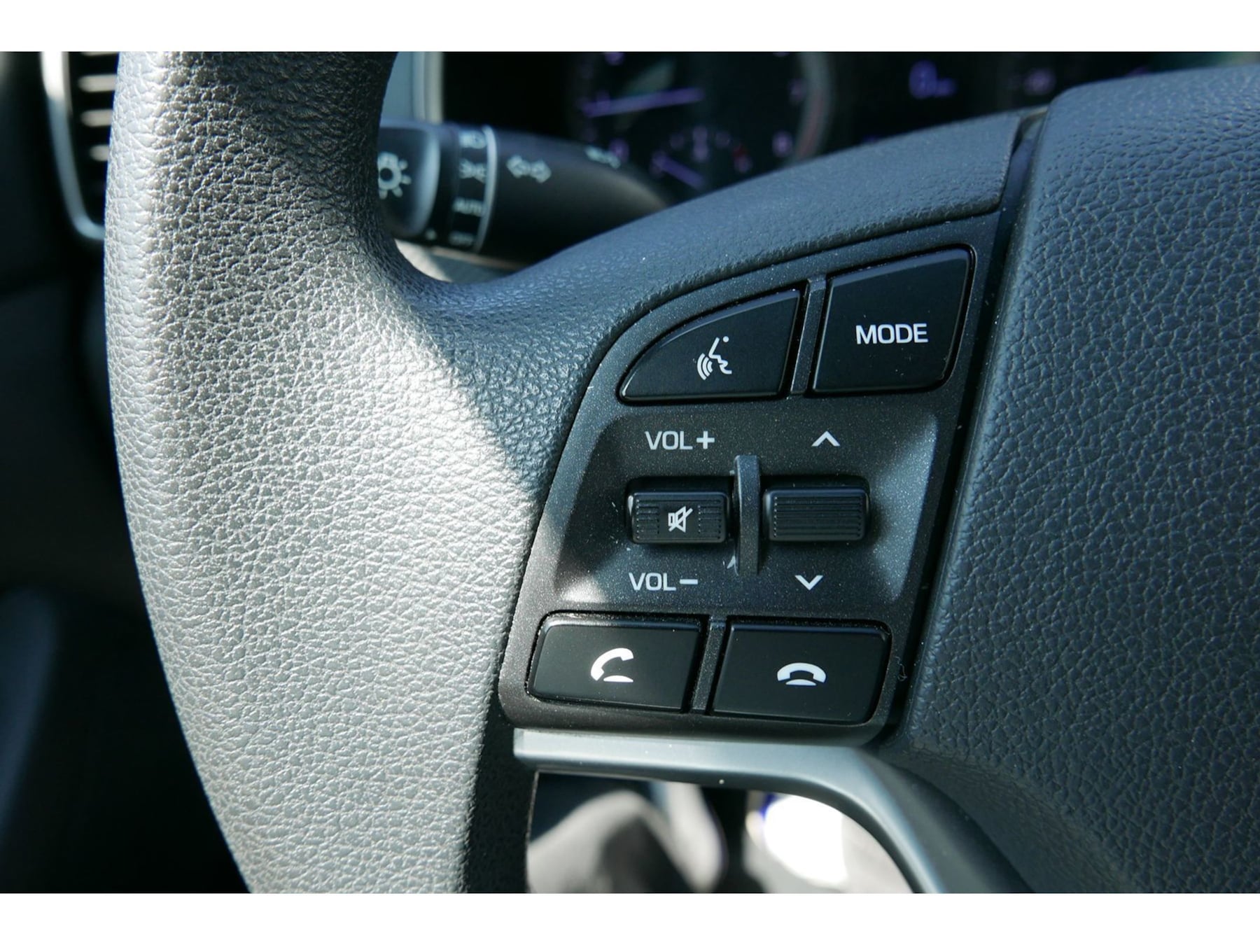 Photo 11 of this Hyundai Tucson