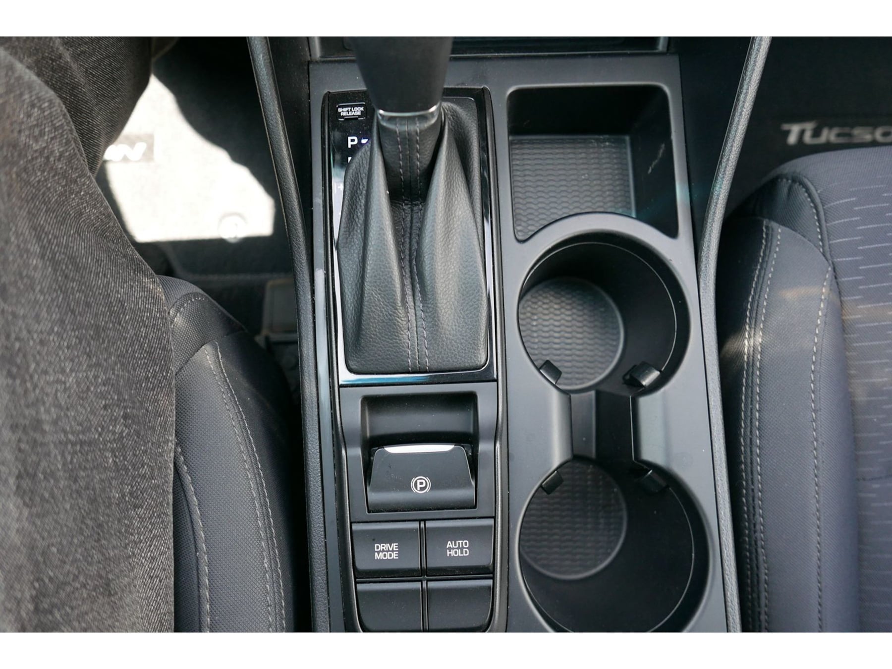 Photo 16 of this Hyundai Tucson