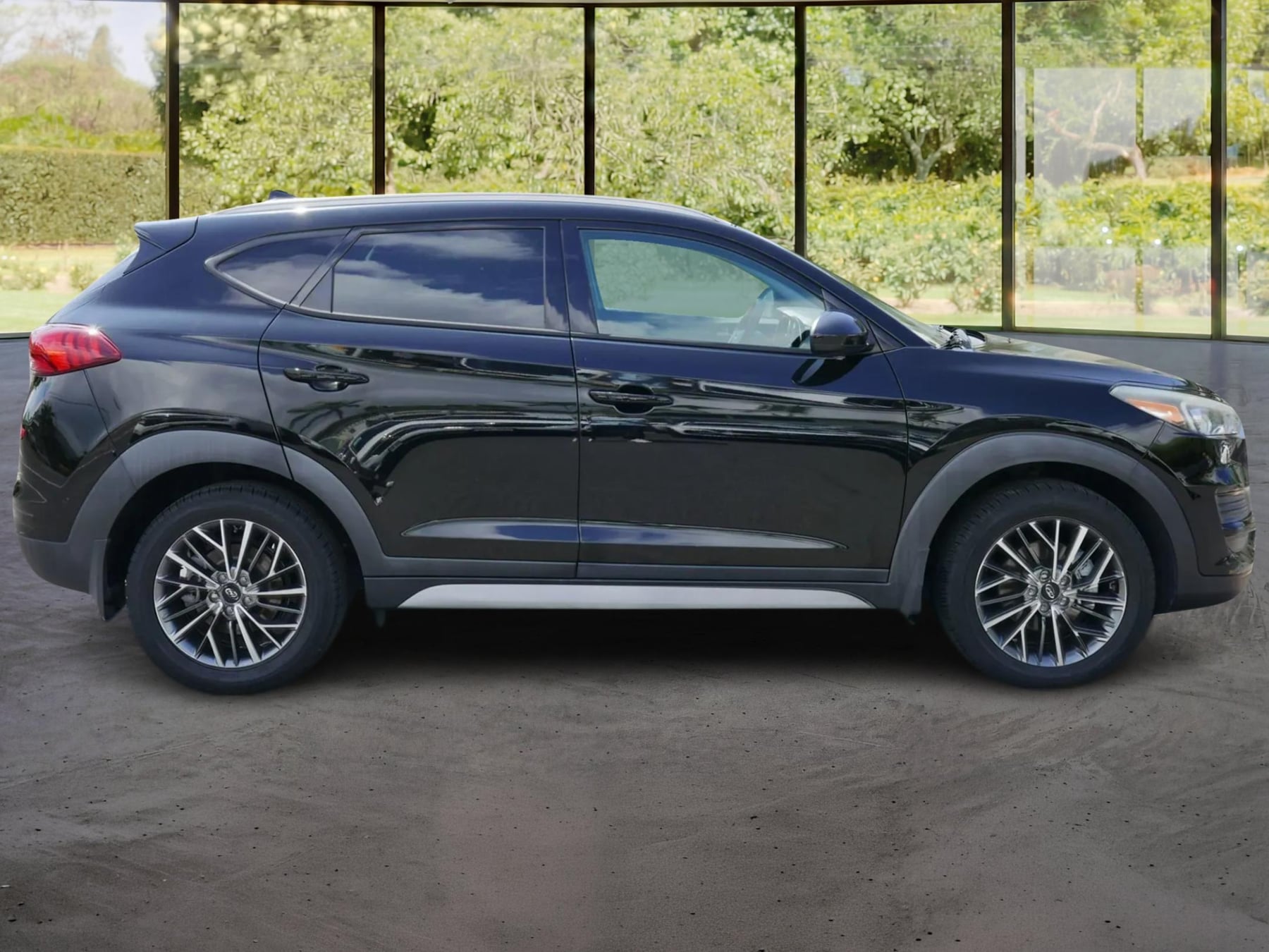 Photo 20 of this Hyundai Tucson