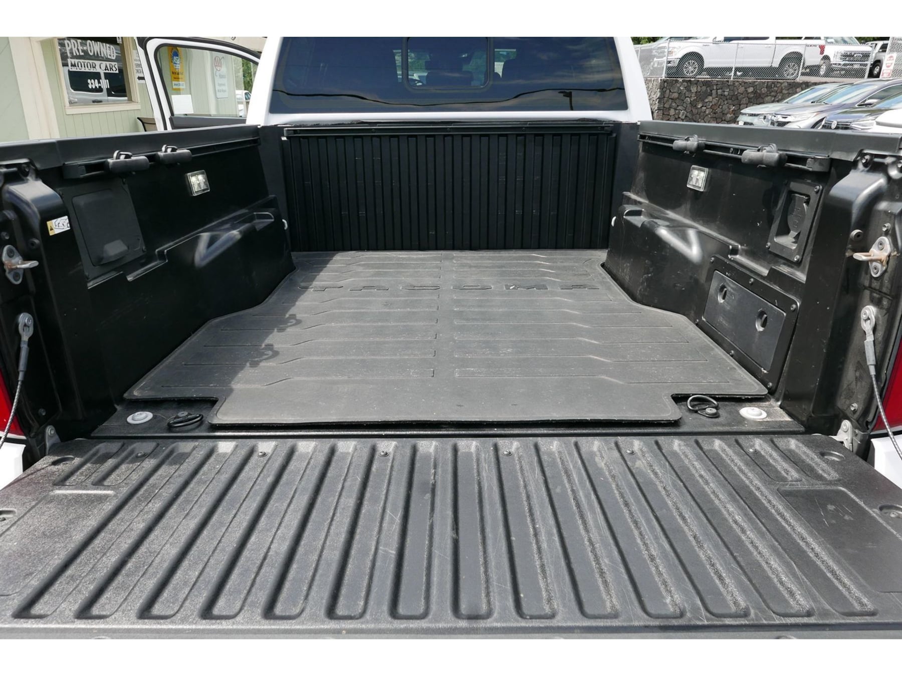 Toyota Tacoma photo 6