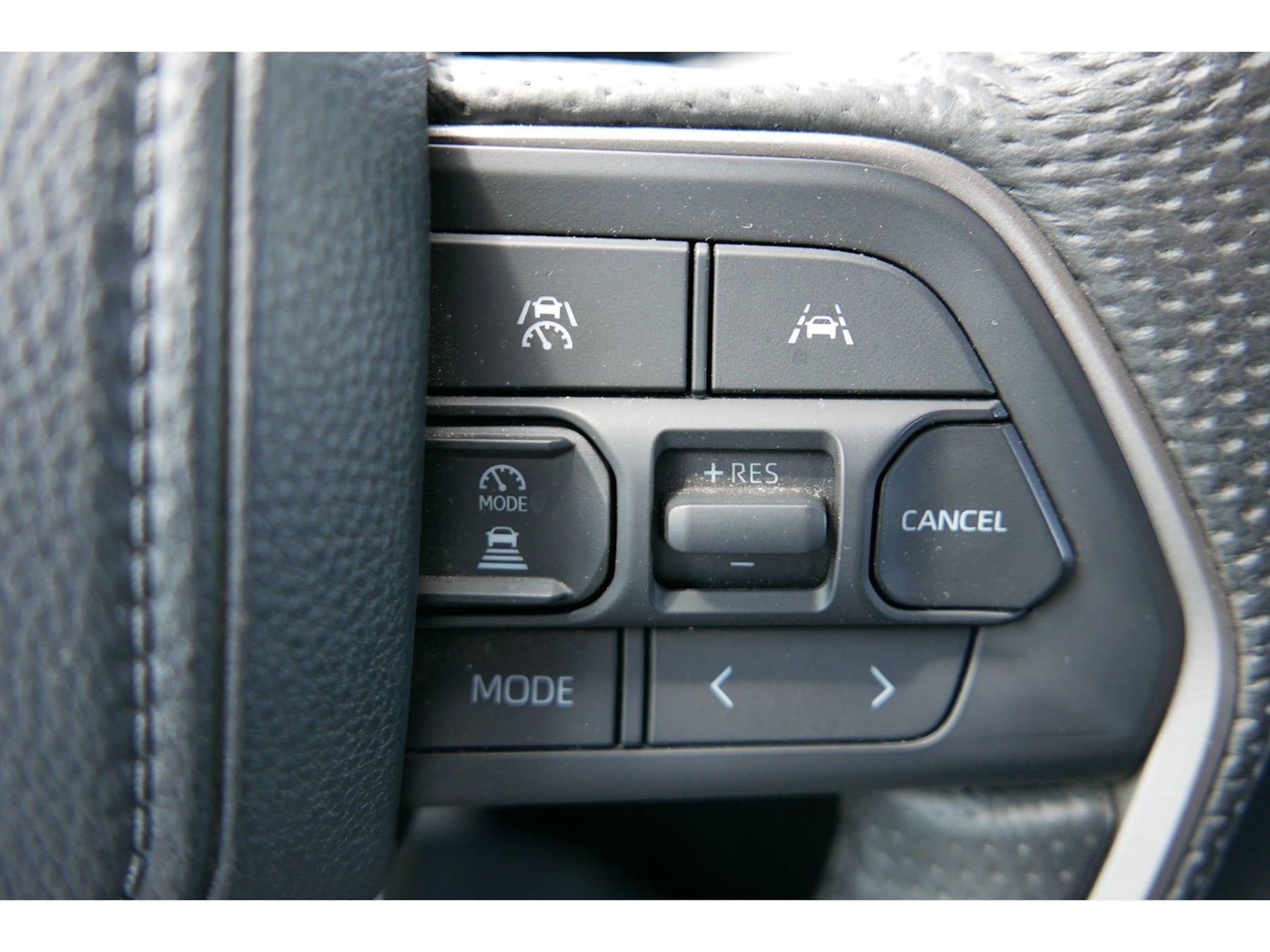 Toyota Tacoma photo 12